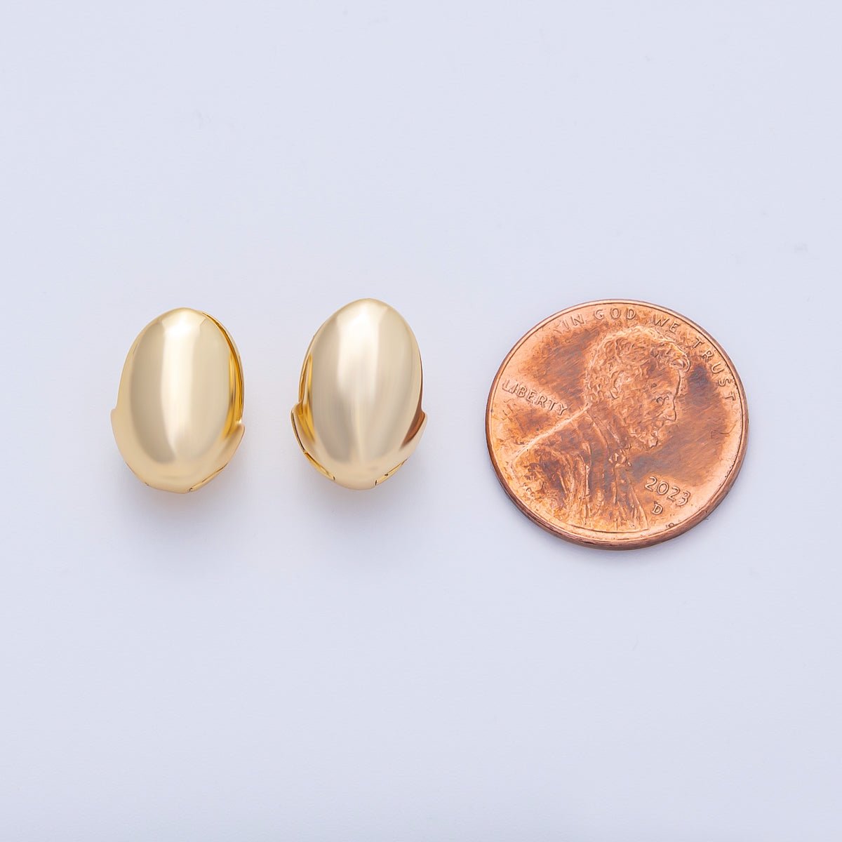 18K Gold Filled 13.5mm Oval Dome Huggie Earrings | Q373 - DLUXCA