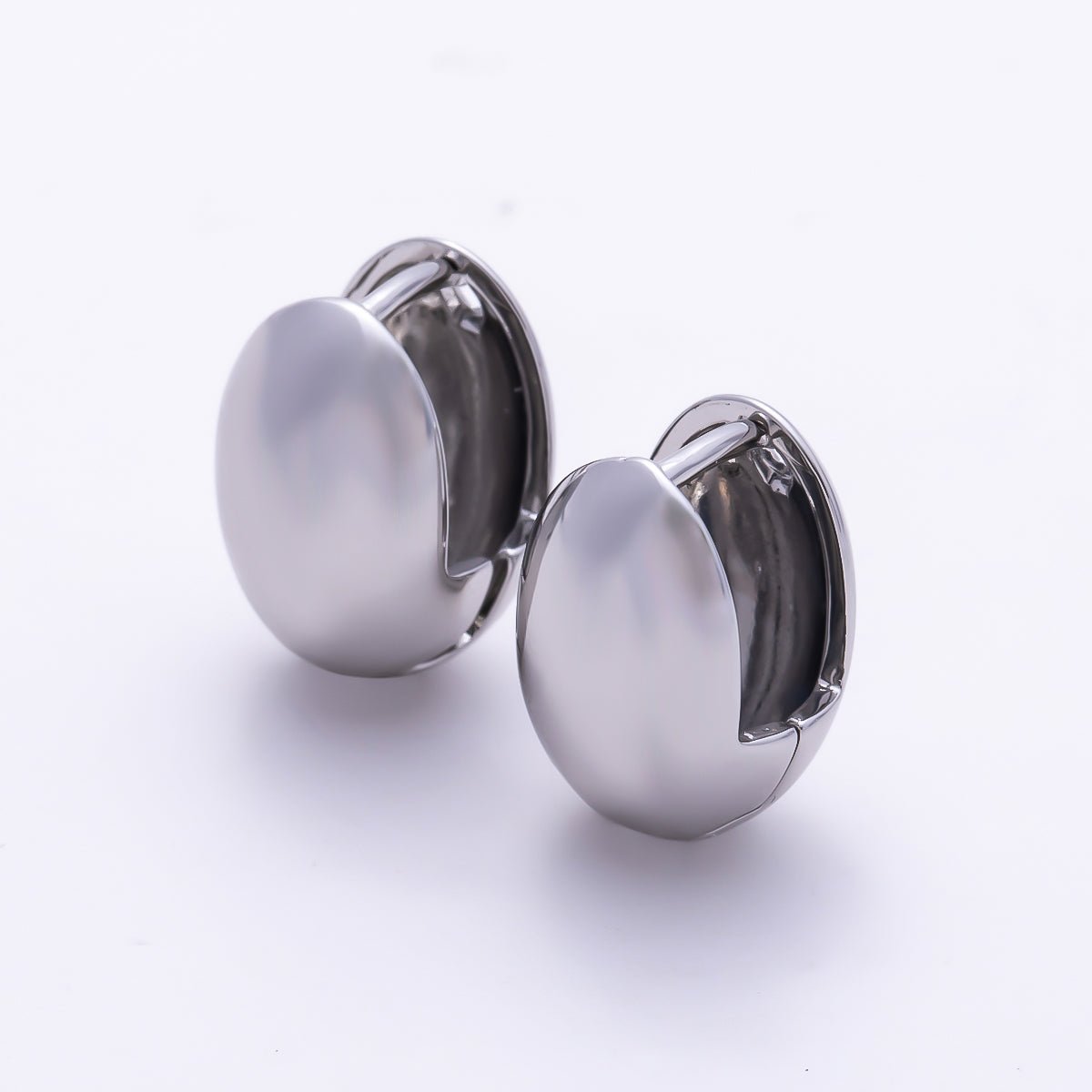18K Gold Filled 13.5mm Oval Dome Huggie Earrings | Q373 Earrings - 00840 - DLUXCA
