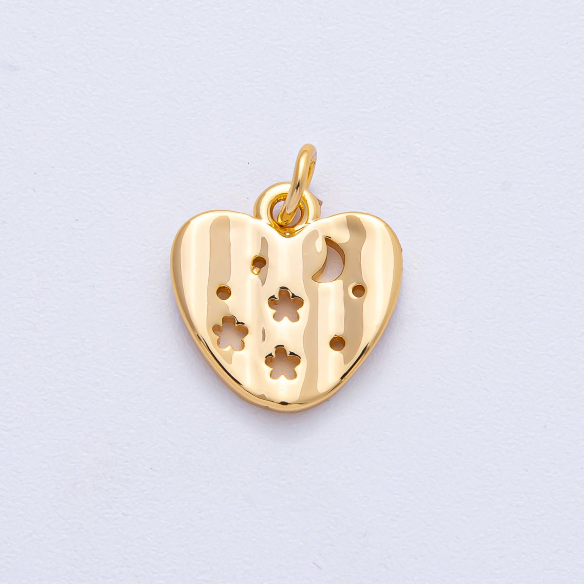 18K Gold Filled 14mm Celestial Sun Moon Hammered Heart Charm | AK013 - DLUXCA