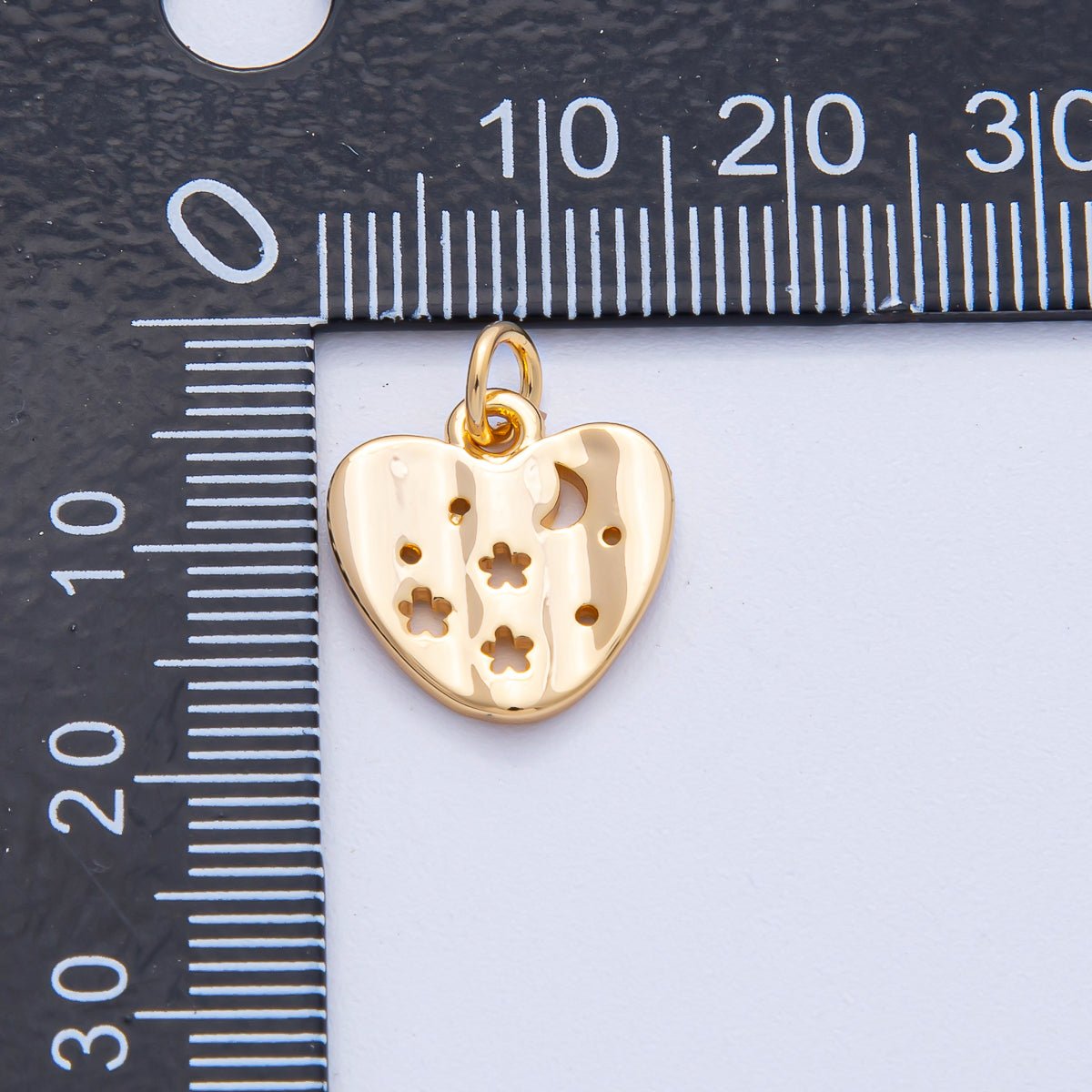 18K Gold Filled 14mm Celestial Sun Moon Hammered Heart Charm | AK013 - DLUXCA