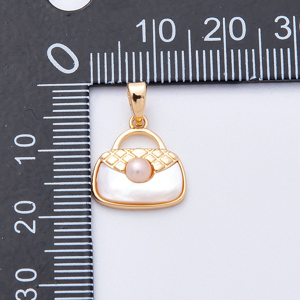 18K Gold Filled 14mm Pink Shell Pearl Quilted Top Handle Bag Pendant | Charms - 00101 - DLUXCA