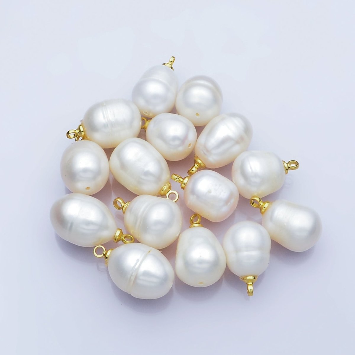 18K Gold Filled 15.5mm Ribbed Shell Pearl Oval Charm | P1556 - DLUXCA