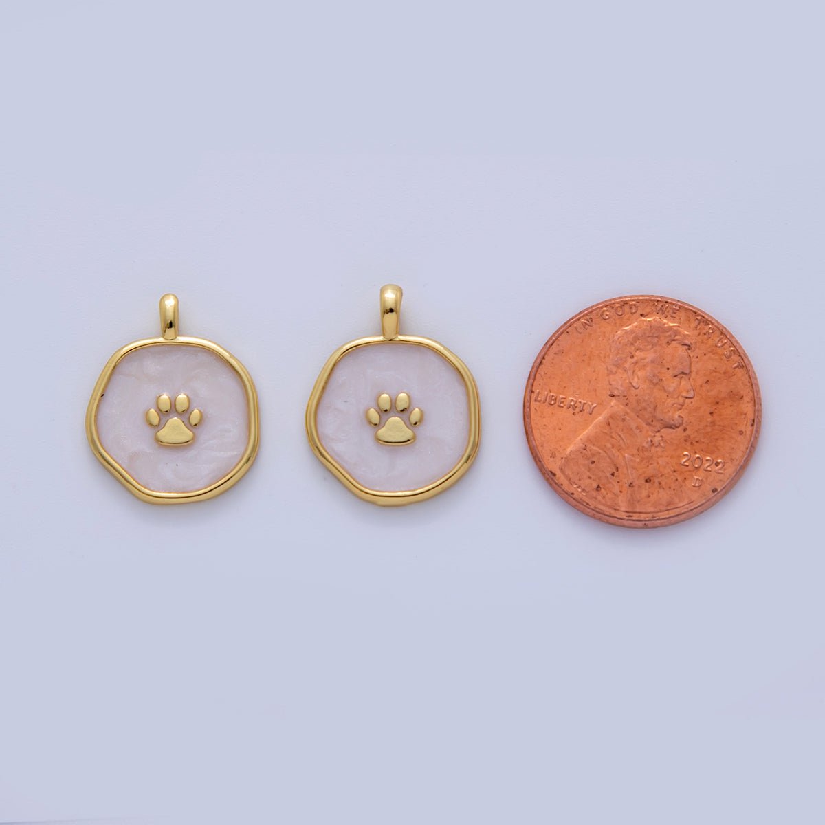18K Gold Filled 15mm Animal Paw Print White Enamel Round Pendant | AH726 - DLUXCA