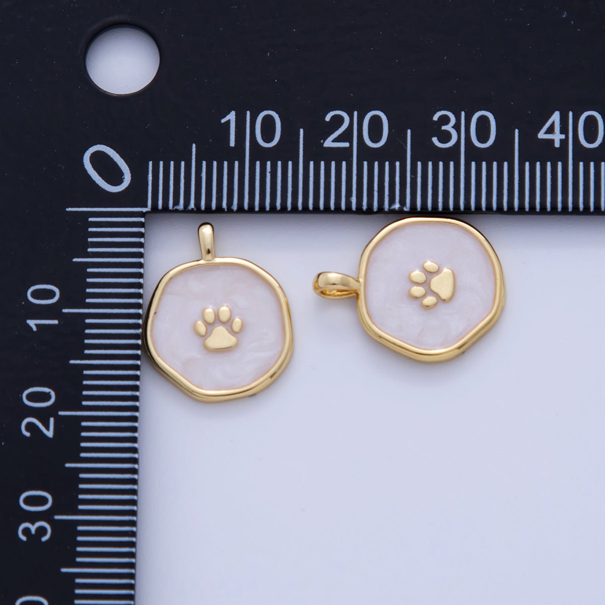 18K Gold Filled 15mm Animal Paw Print White Enamel Round Pendant | AH726 - DLUXCA