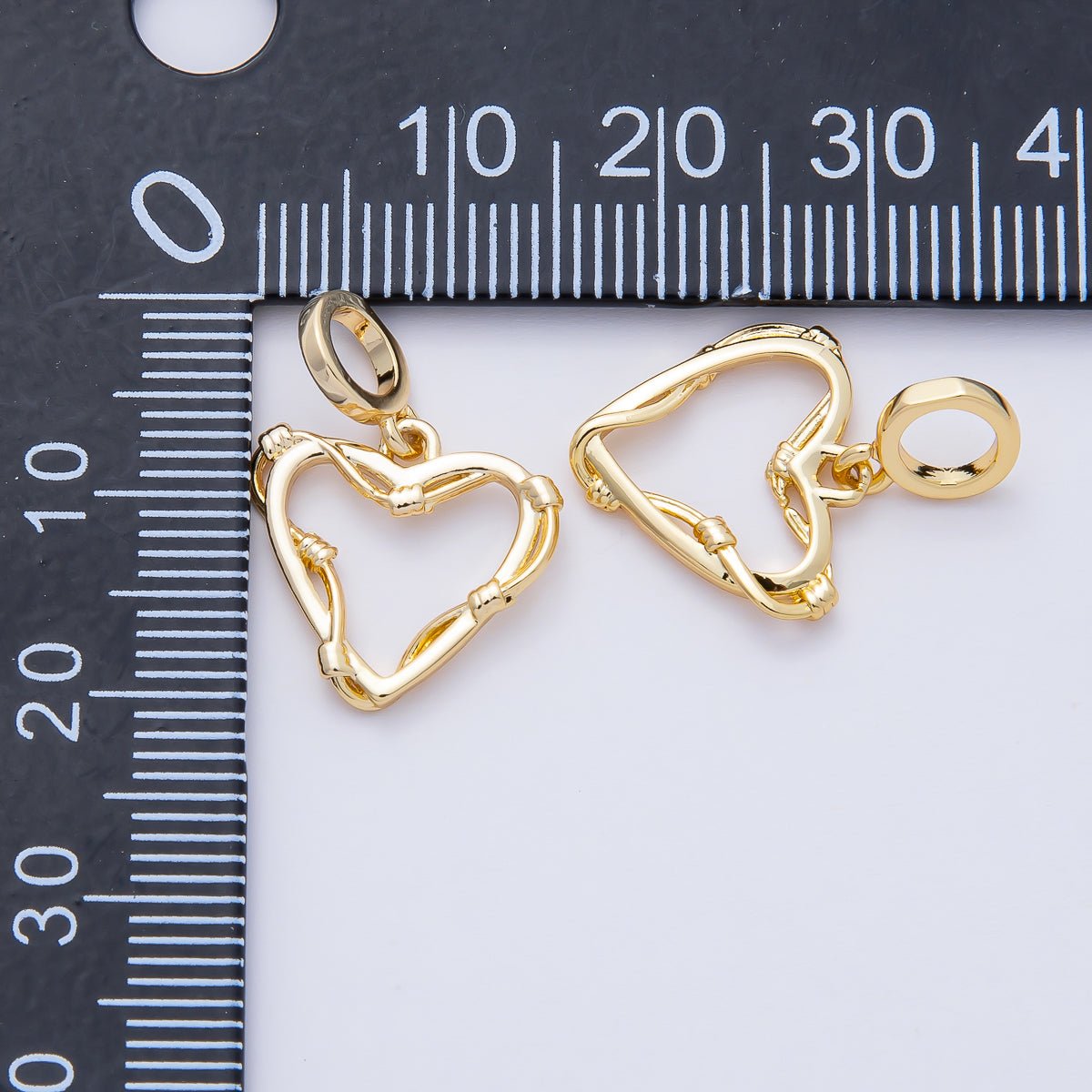 18K Gold Filled 15mm Simple Love Wire Heart Charm | AF1465 - DLUXCA