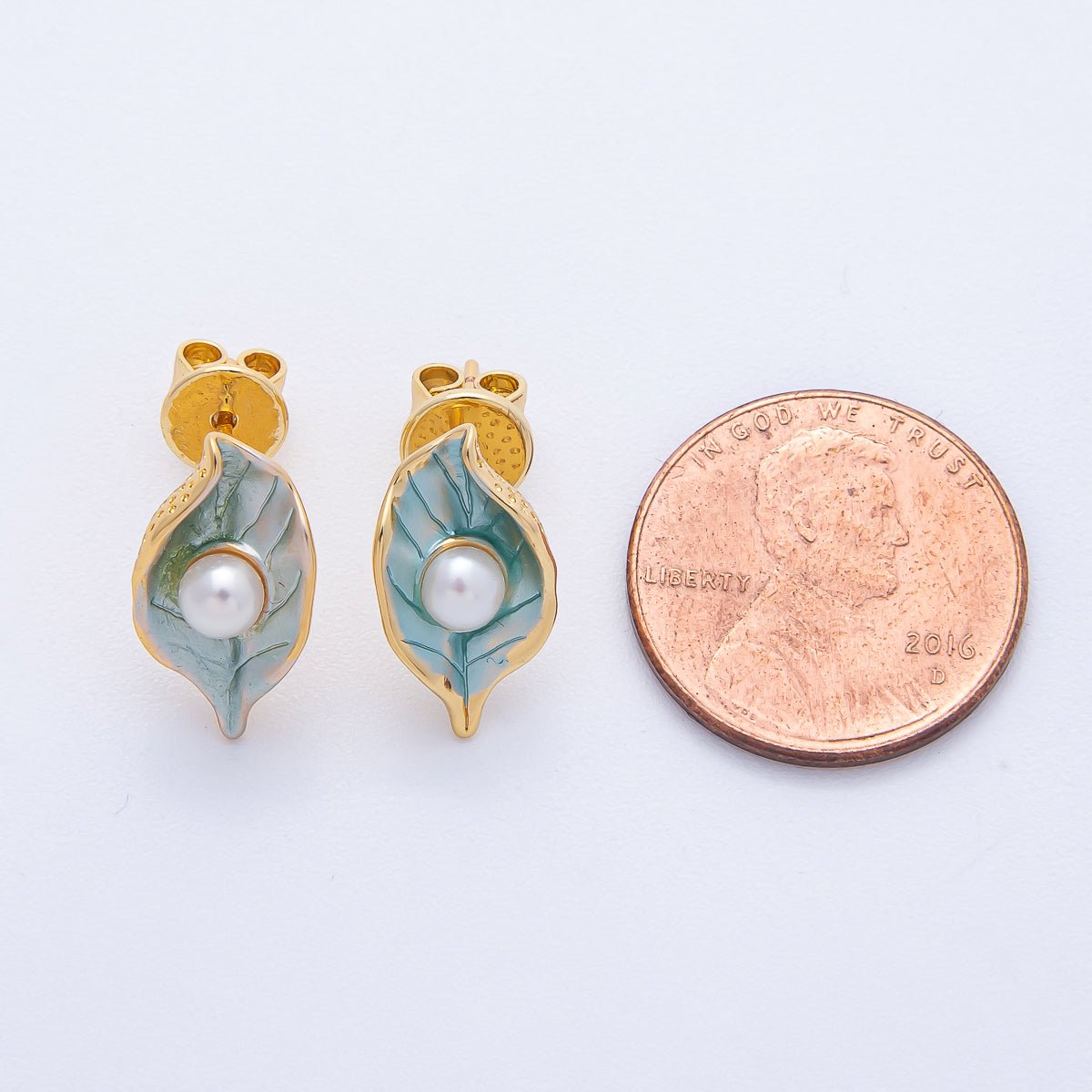 18K Gold Filled 16mm Shell Pearl Leaf Stud Earrings | Earrings - 00012 - DLUXCA