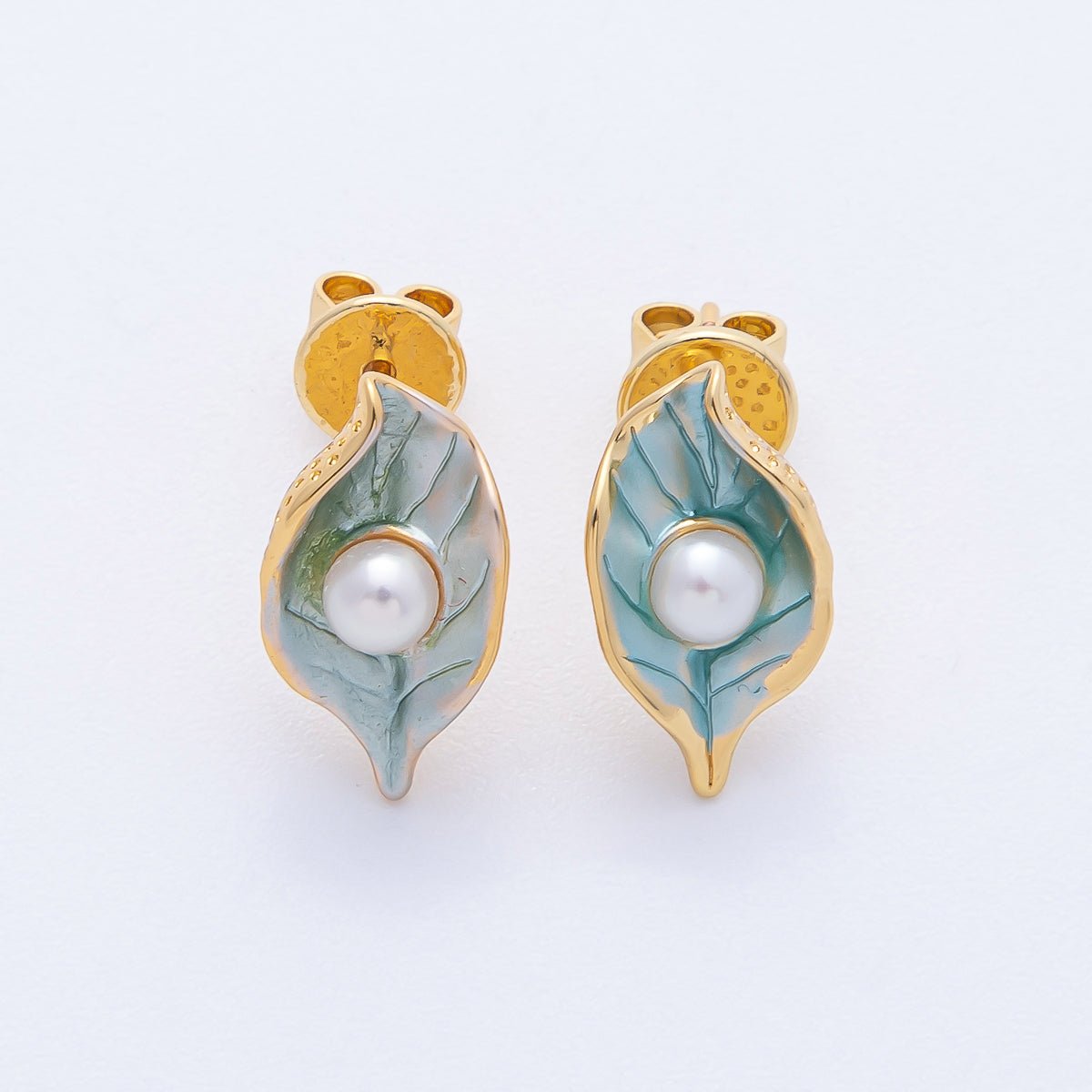 18K Gold Filled 16mm Shell Pearl Leaf Stud Earrings | Earrings - 00012 - DLUXCA