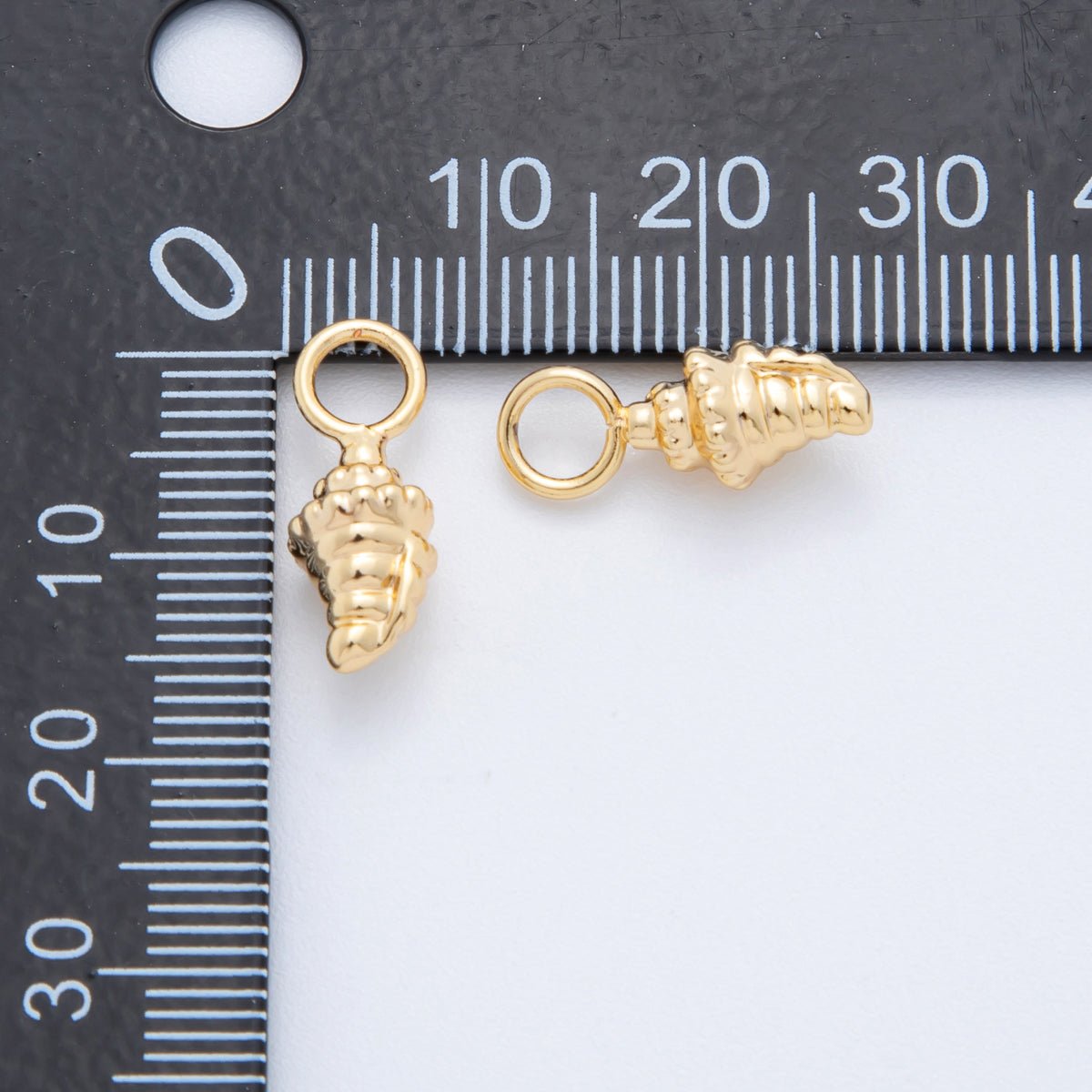 18K Gold Filled 17mm Sea Shell Nautical Beach Ocean Charm | AH - 910 - DLUXCA
