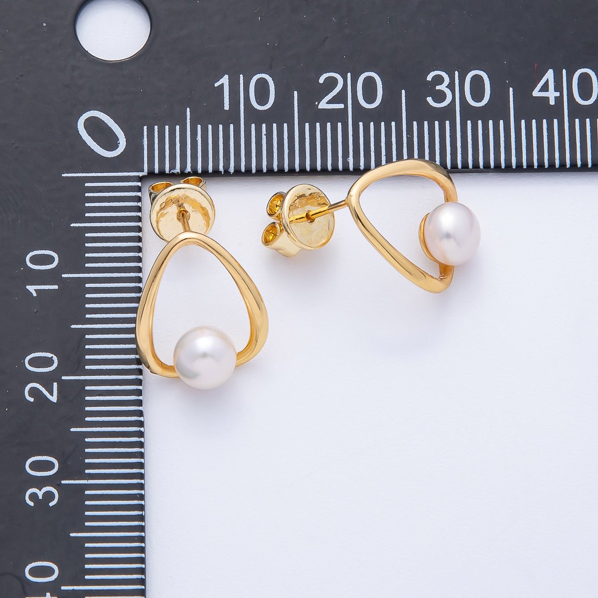18K Gold Filled 17mm Shell Pearl Open Teardrop Stud Earrings | Q075 - DLUXCA