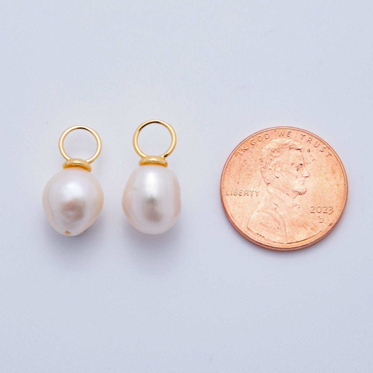 18K Gold Filled 17mm White Freshwater Circle Sphere Pearl Charm | AF624 - DLUXCA