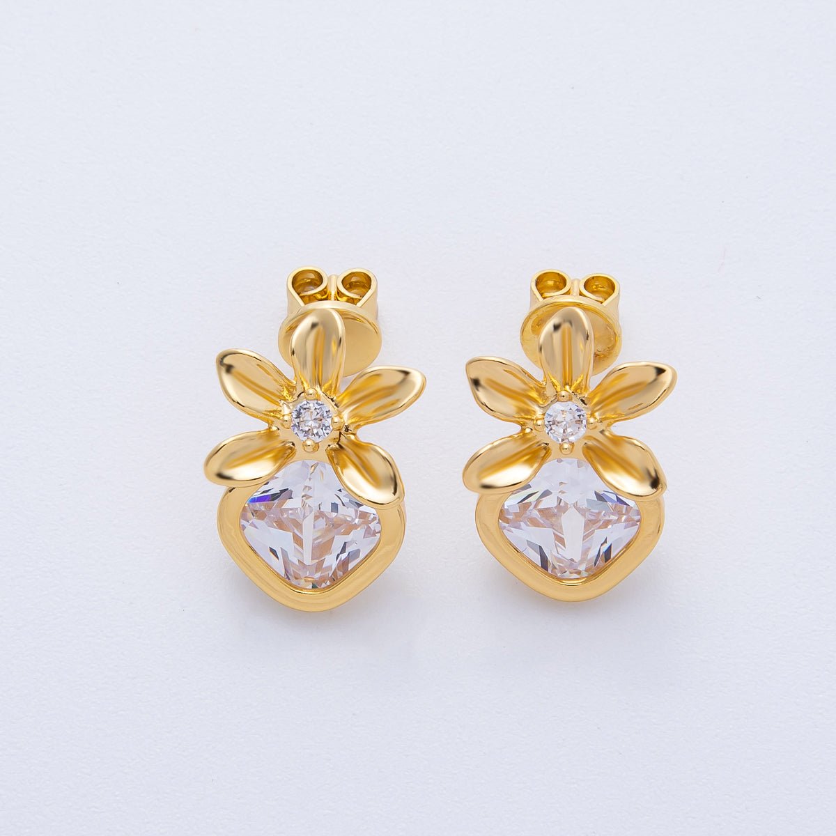 18K Gold Filled 18.3mm Clear CZ Flower Heart Stud Earrings | Earrings - 00045 - DLUXCA