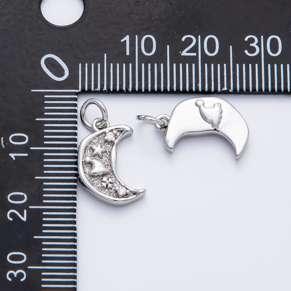18K Gold Filled 18mm CZ Hat Star Celestial Crescent Moon Charm in Gold & Silver | AF1359 - DLUXCA
