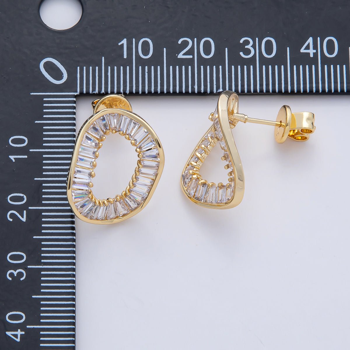 18K Gold Filled 19mm Clear Baguette CZ Curved Geometric Oval Stud Earrings | AD1657 - DLUXCA