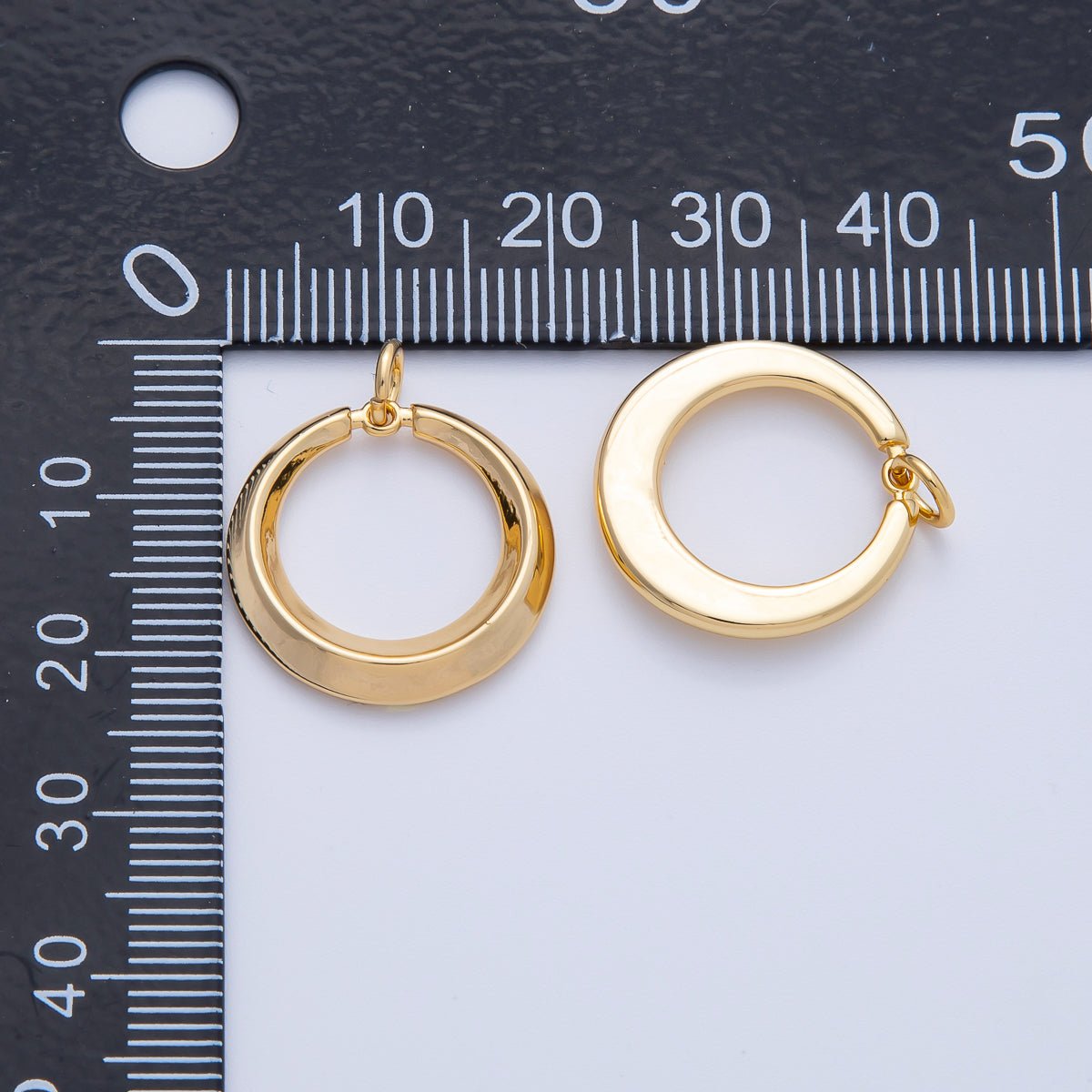 18K Gold Filled 19mm Open Edged Circle Round Geometric Charm | AK120 - DLUXCA