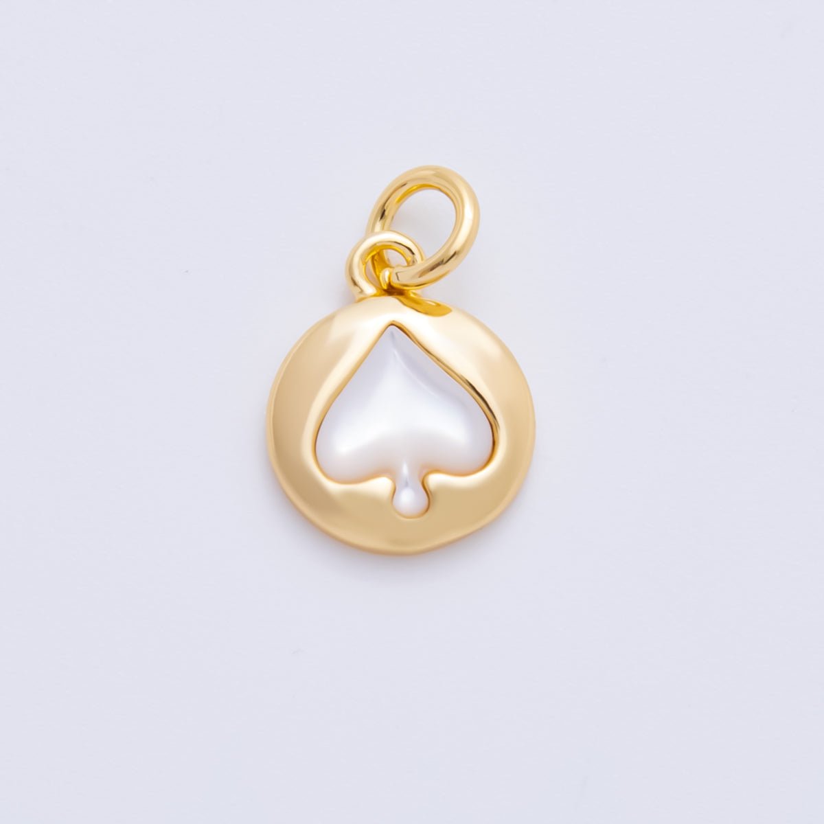 18K Gold Filled 19mm Shell Pearl Spade Poker Pendant | AH - 915 - DLUXCA