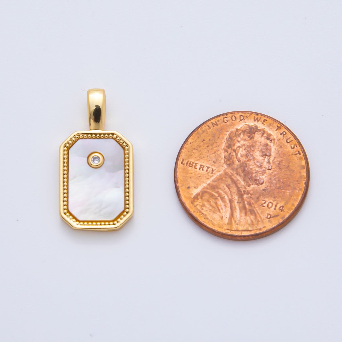 18K Gold Filled 20.5mm Round CZ Shell Pearl Minimalist Tag Bezle Charm | AF1115 - DLUXCA