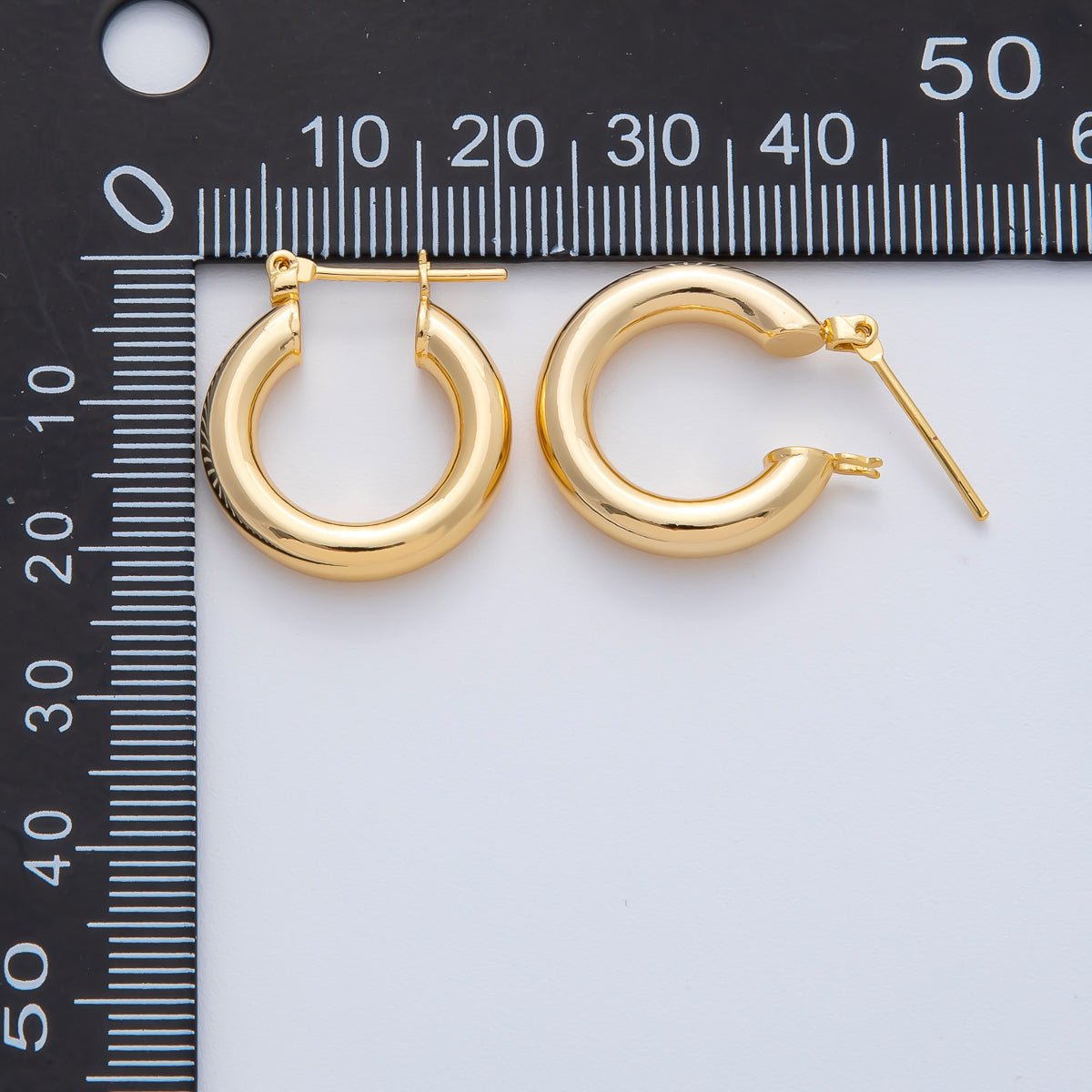 18K Gold Filled 20mm Minimalist Band Latch Hoop Earrings | AD1605 - DLUXCA