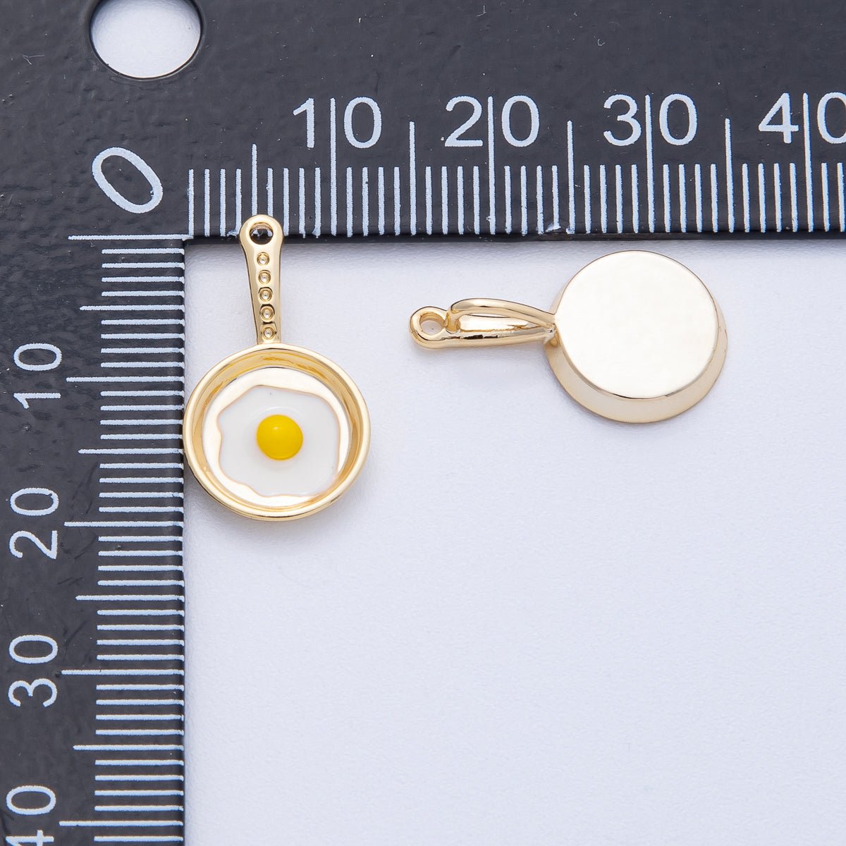 18K Gold Filled 20mm Sunny Side Egg Frying Pan Culinary Food Pendant | AF1218 - DLUXCA