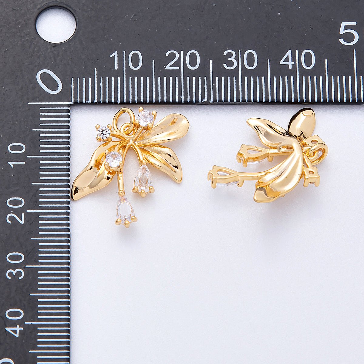 18K Gold Filled 21.5mm Clear CZ Foil Plant Charm | Charms - 00339 - DLUXCA