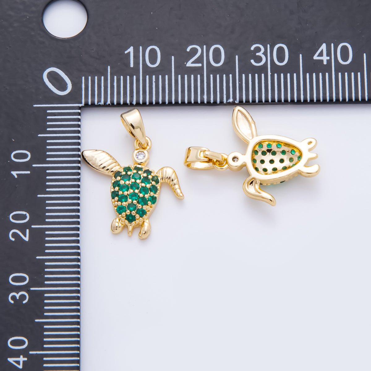 18K Gold Filled 21mm Emerald Green Micro Paved CZ Sea Turtle Animal Pendant | AH - 813 - DLUXCA