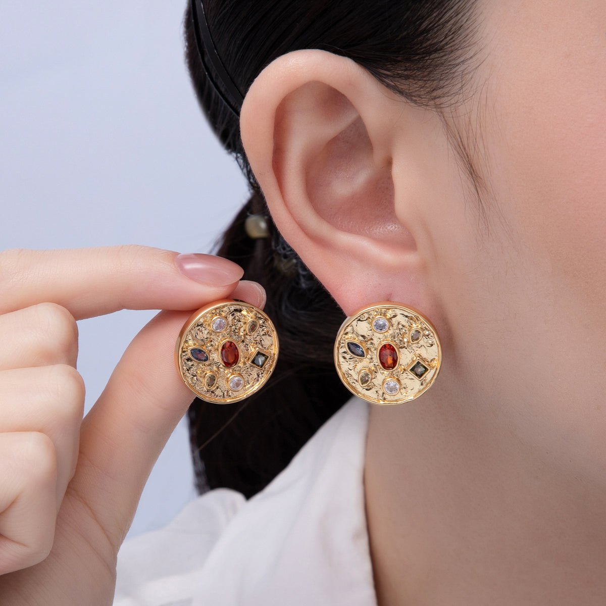 18K Gold Filled 22.3mm Multicolor CZ Hammered Round Stud Earrings | T489 - DLUXCA