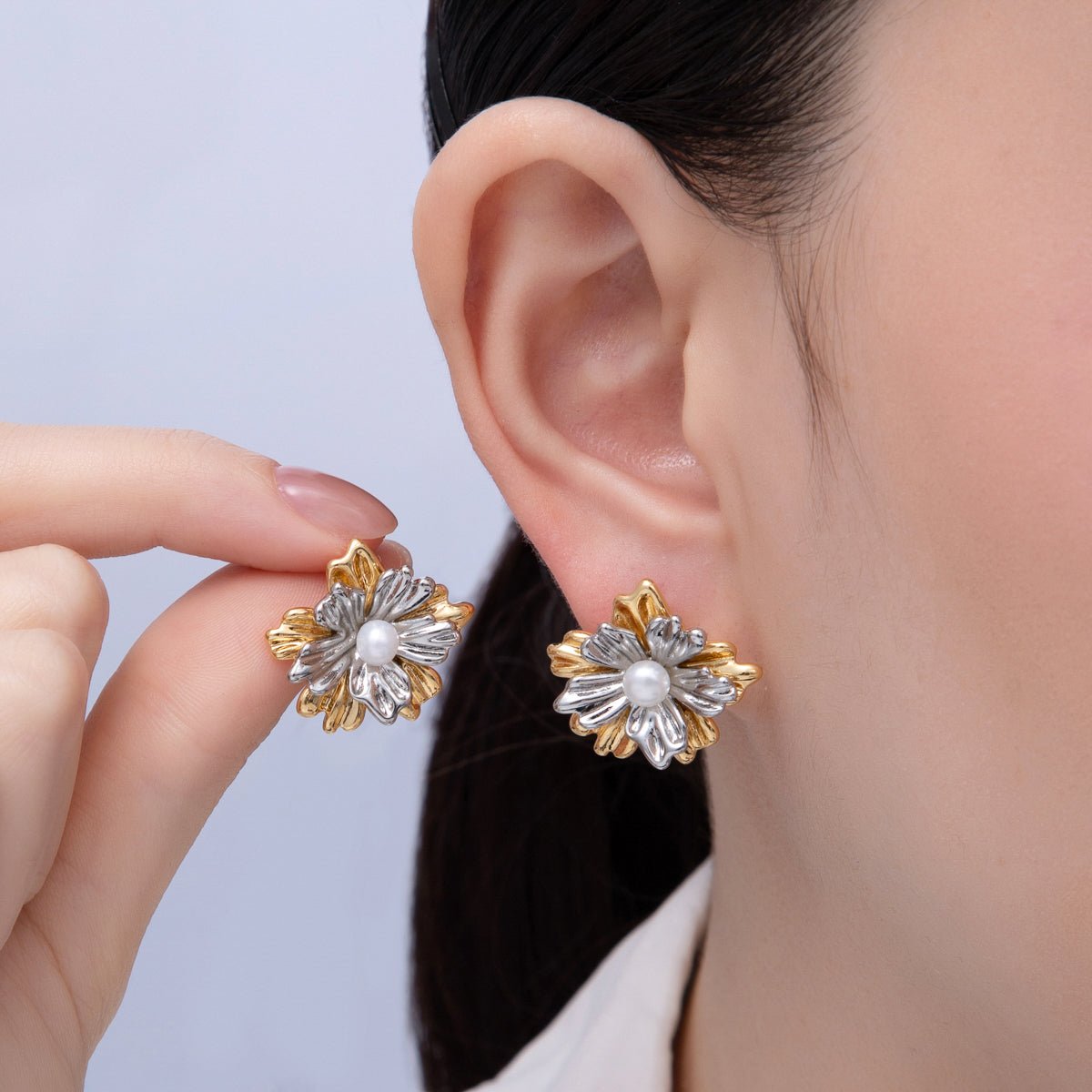 18K Gold Filled 23mm Shell Pearl Mixed Metal Flower Stud Earrings | AD1685 - DLUXCA