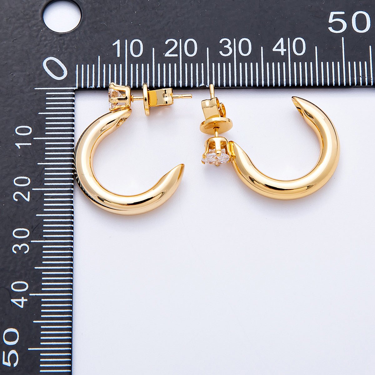 18K Gold Filled 25mm Clear CZ Round C-Shaped Hoop Earrings | Earrings-00151 - DLUXCA