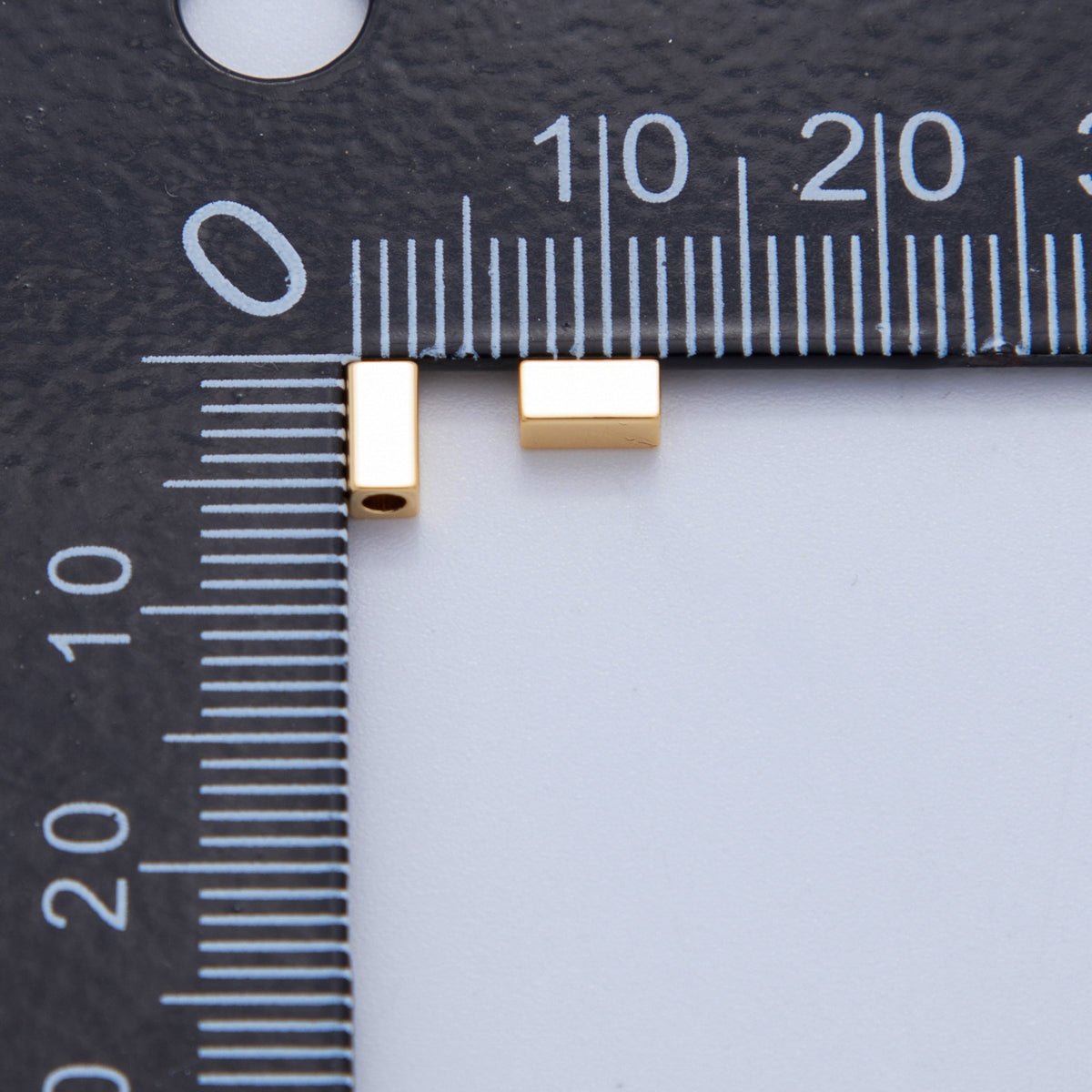18K Gold Filled 2.5mm Thin Rectangular Bead Set by 10 Pieces | B750 - DLUXCA