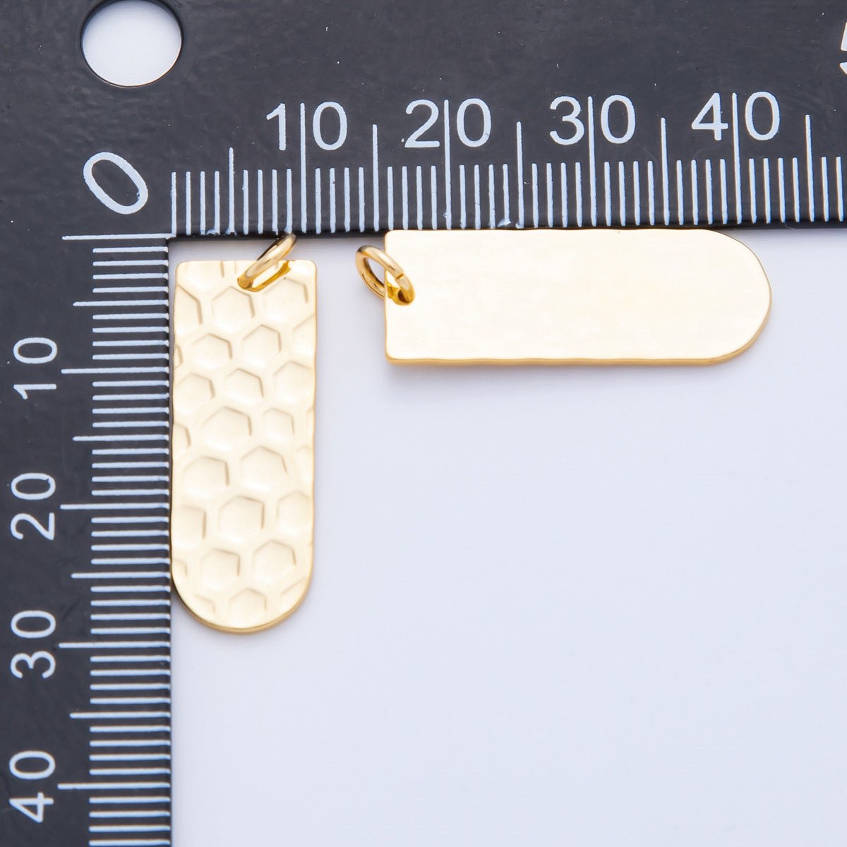 18K Gold Filled 30mm Honeycomb Textured Long Oval Charm | N320 - DLUXCA