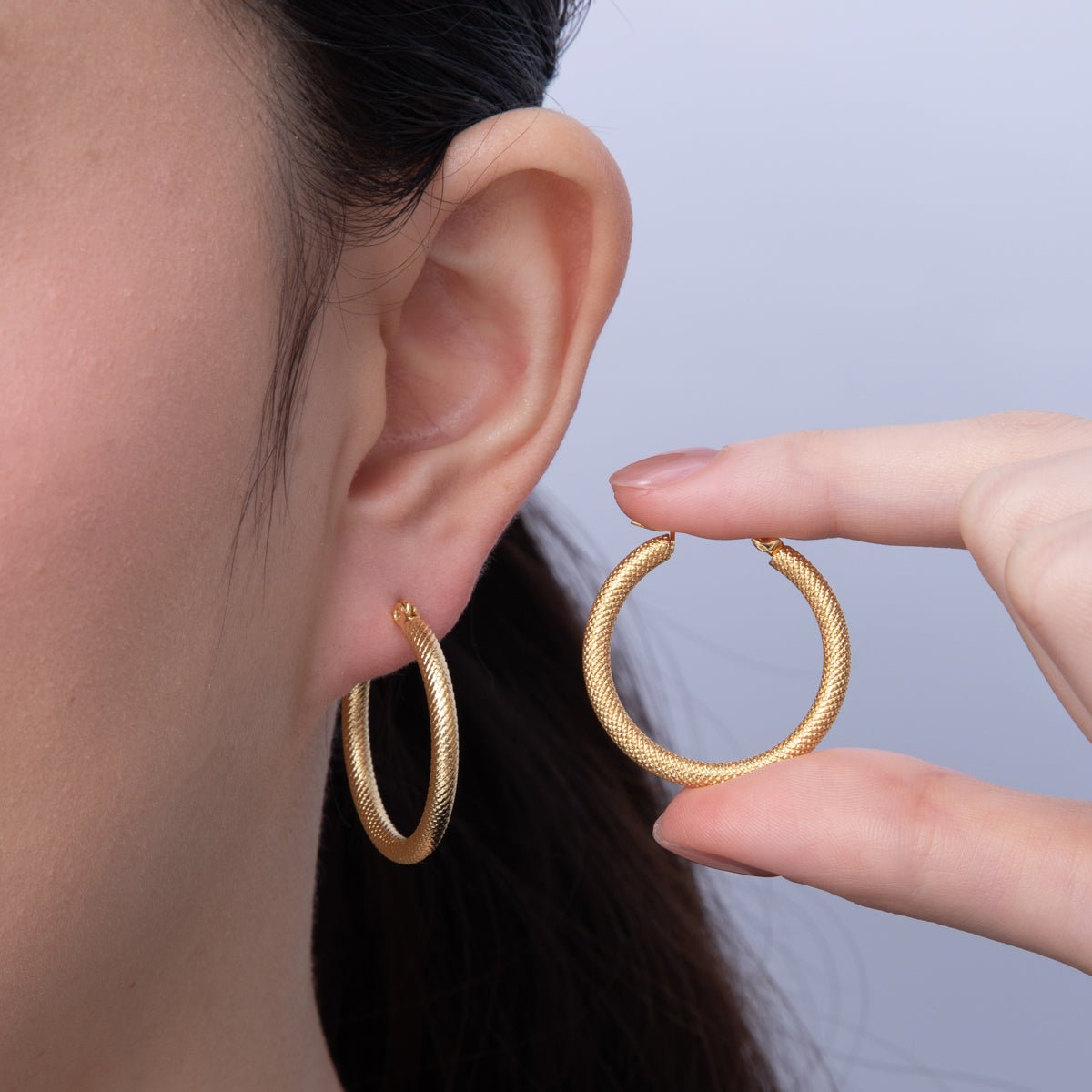 18K Gold Filled 30mm Snake Textured Latch Hoop Earrings | AD1649 - DLUXCA