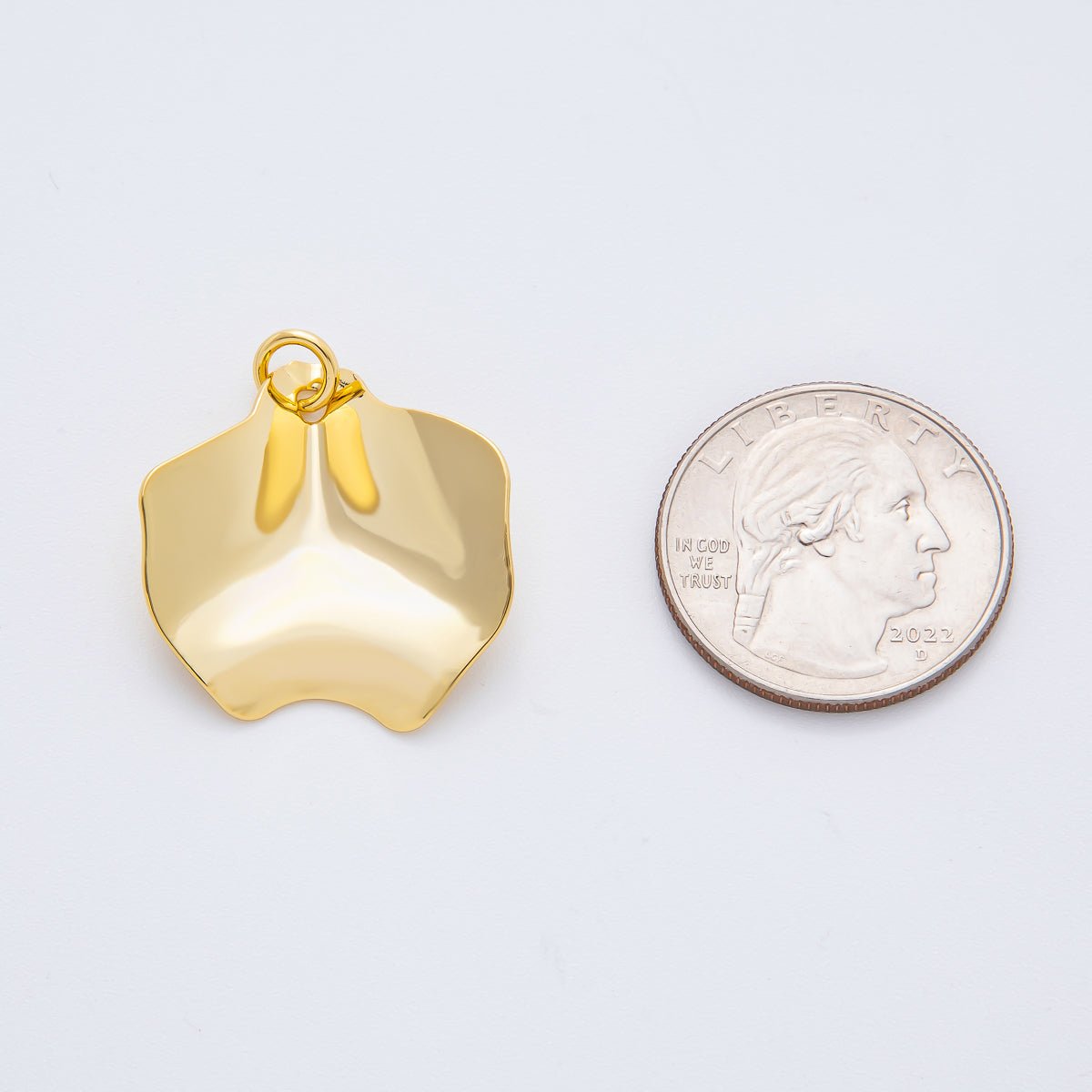 18K Gold Filled 31mm Bended Clover Freeform Shape Charm | N - A1938 - DLUXCA