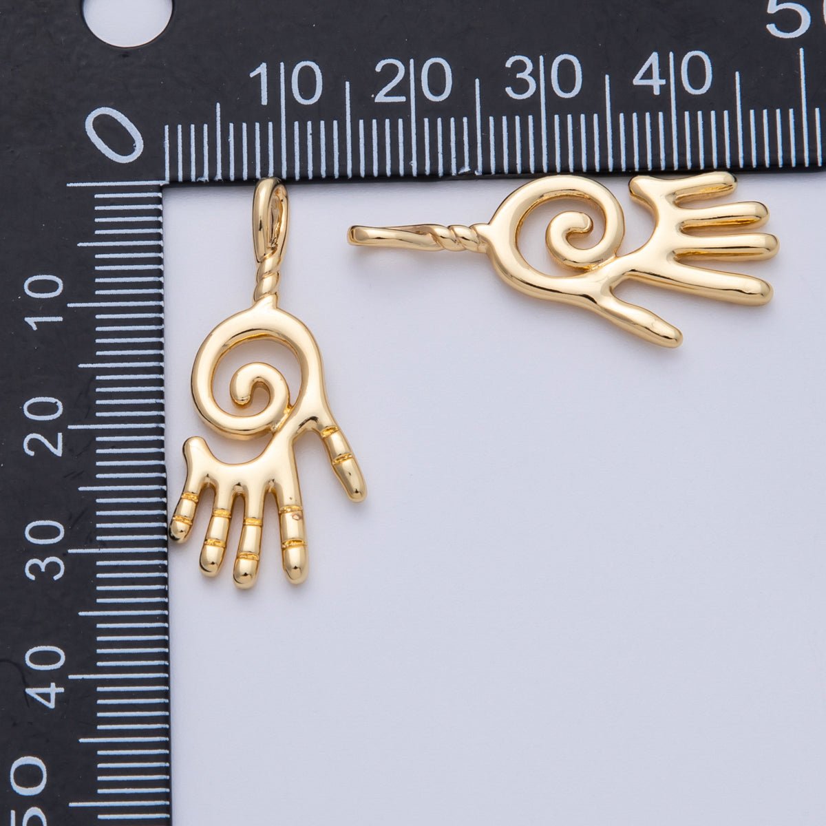 18K Gold Filled 33mm Minimalist Circular Palm Hand Print Pendant | Charms - 00093 - DLUXCA