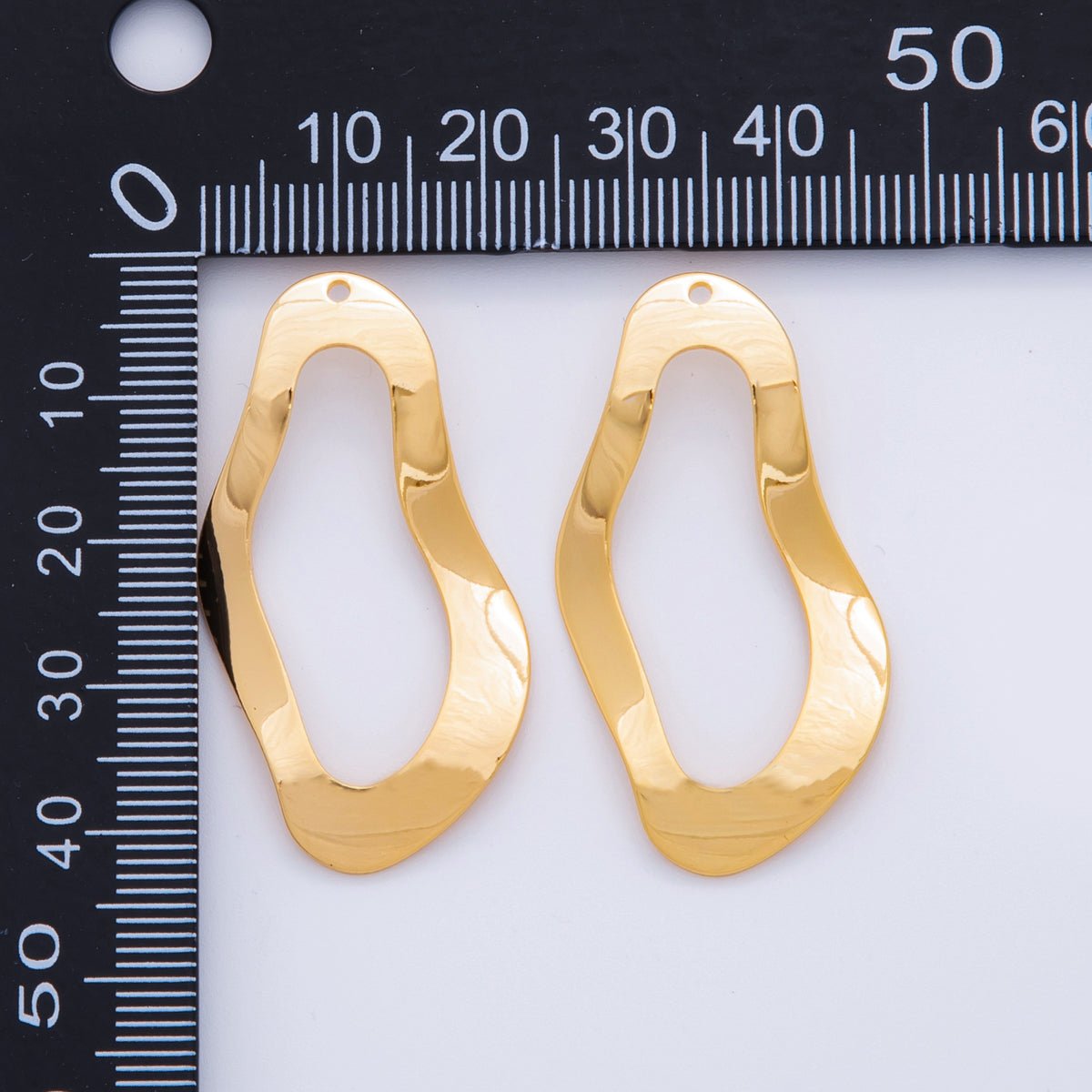 18K Gold Filled 41mm Hammered Donut Oval Wavy Thin Charm Finding | Z1179 - DLUXCA