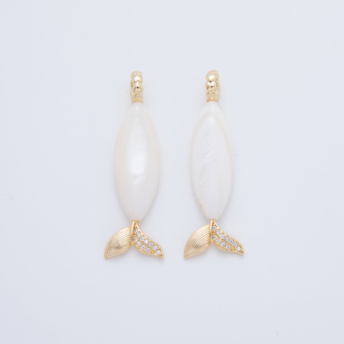 18K Gold Filled 45mm Freshwater Pearl Almond - Shaped Mermaid Tail Pearl Charm | AF619 - DLUXCA