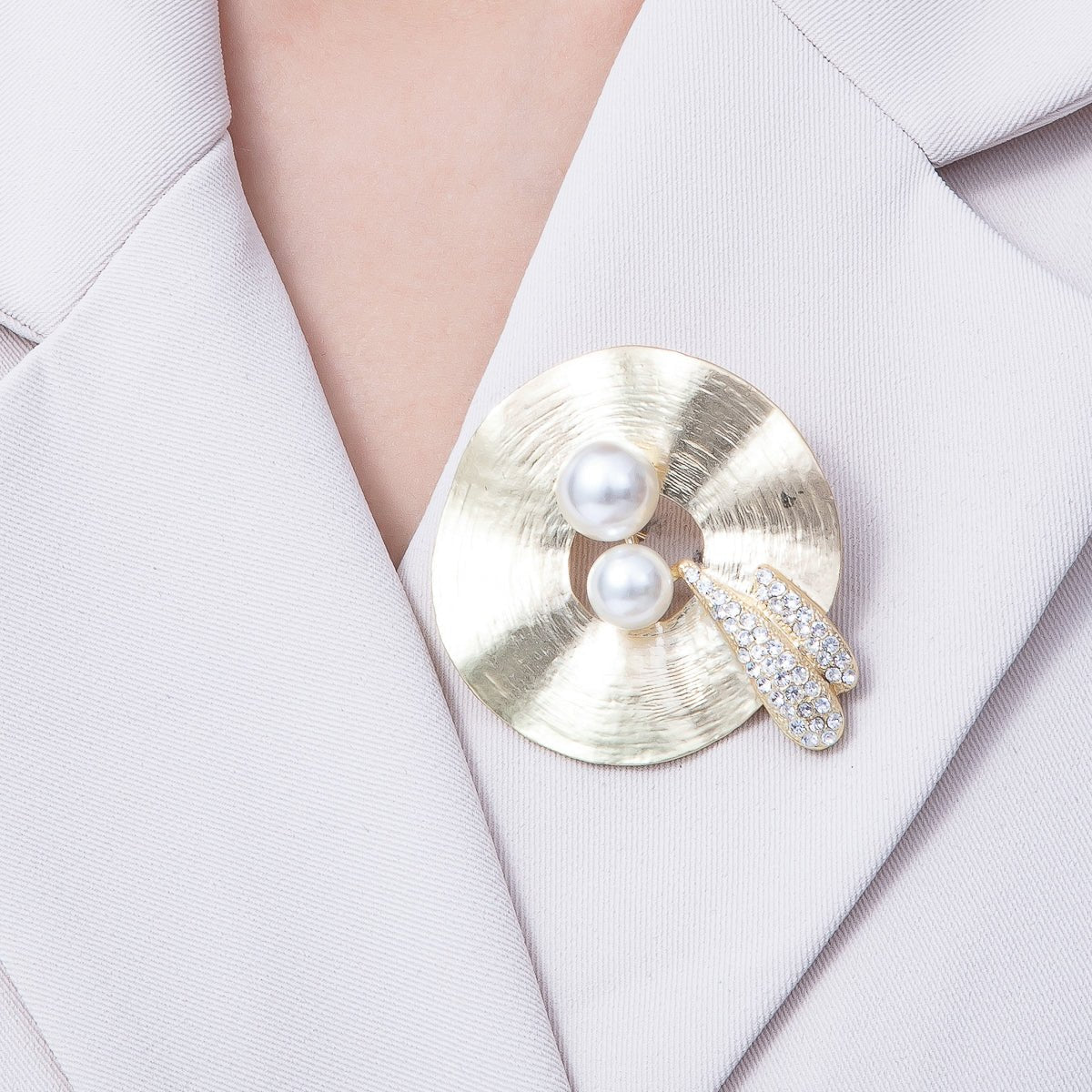 18K Gold Filled 55mm Micro Paved CZ Shell Pearl Hammered ring Brooch Pin | BH - 022 - DLUXCA