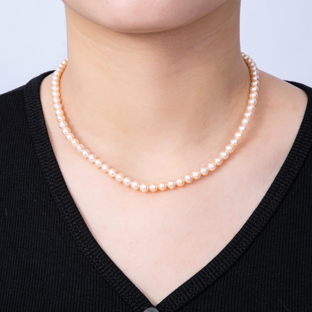 18K Gold Filled 5.5mm Pink Round Button Shell Pearl 16.25 Inch Necklace | WA - 4078 - DLUXCA