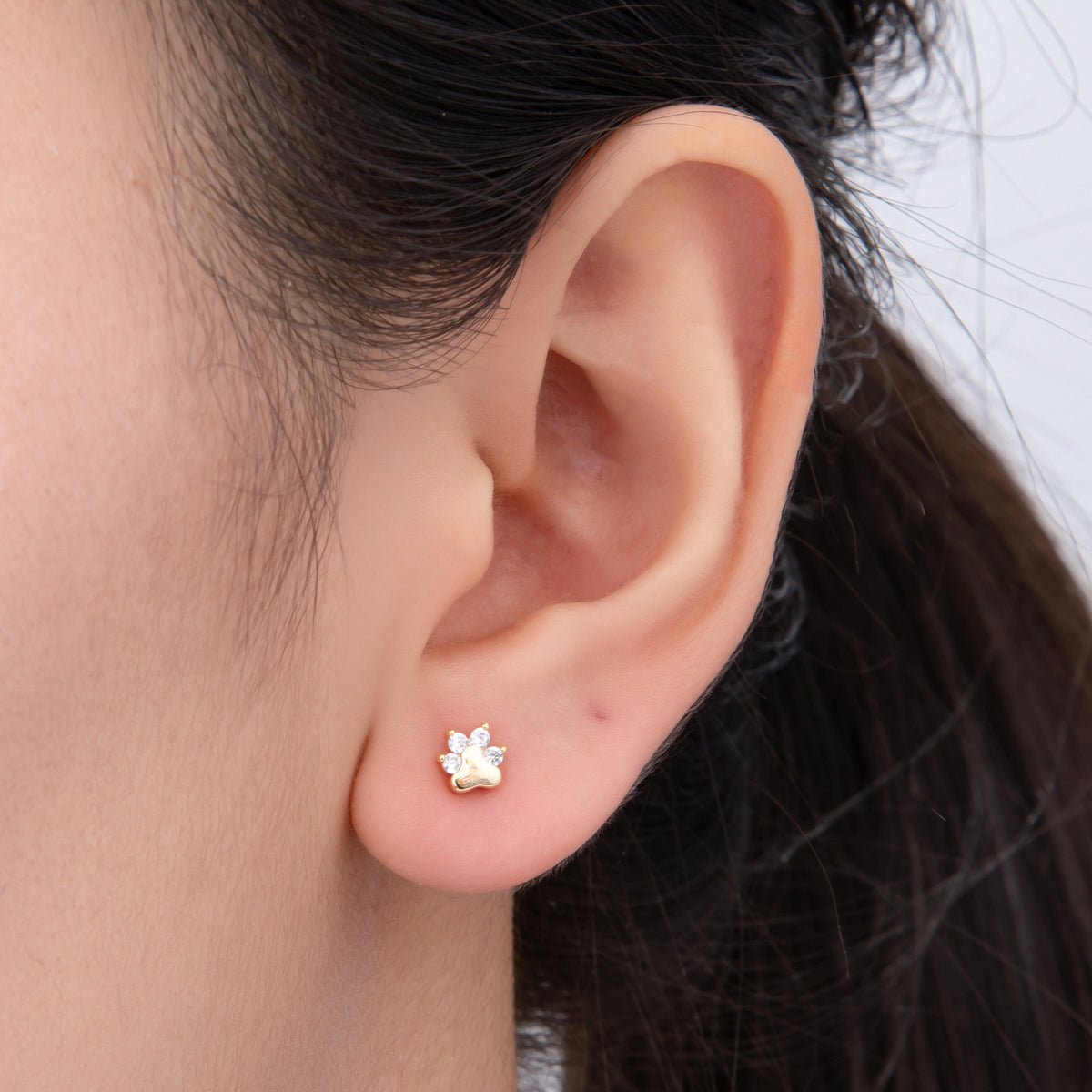 18K Gold Filled 5mm Clear CZ Pet Paw Print Dainty Stud Earrings | AJ273 - DLUXCA