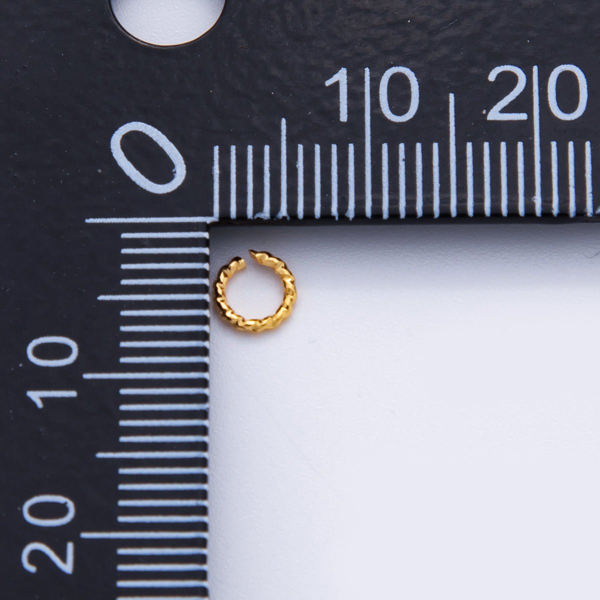 18K Gold Filled 5mm x 0.8mm Twisted Edged Croissant Jump Ring Findings by Set | Z1597 - DLUXCA