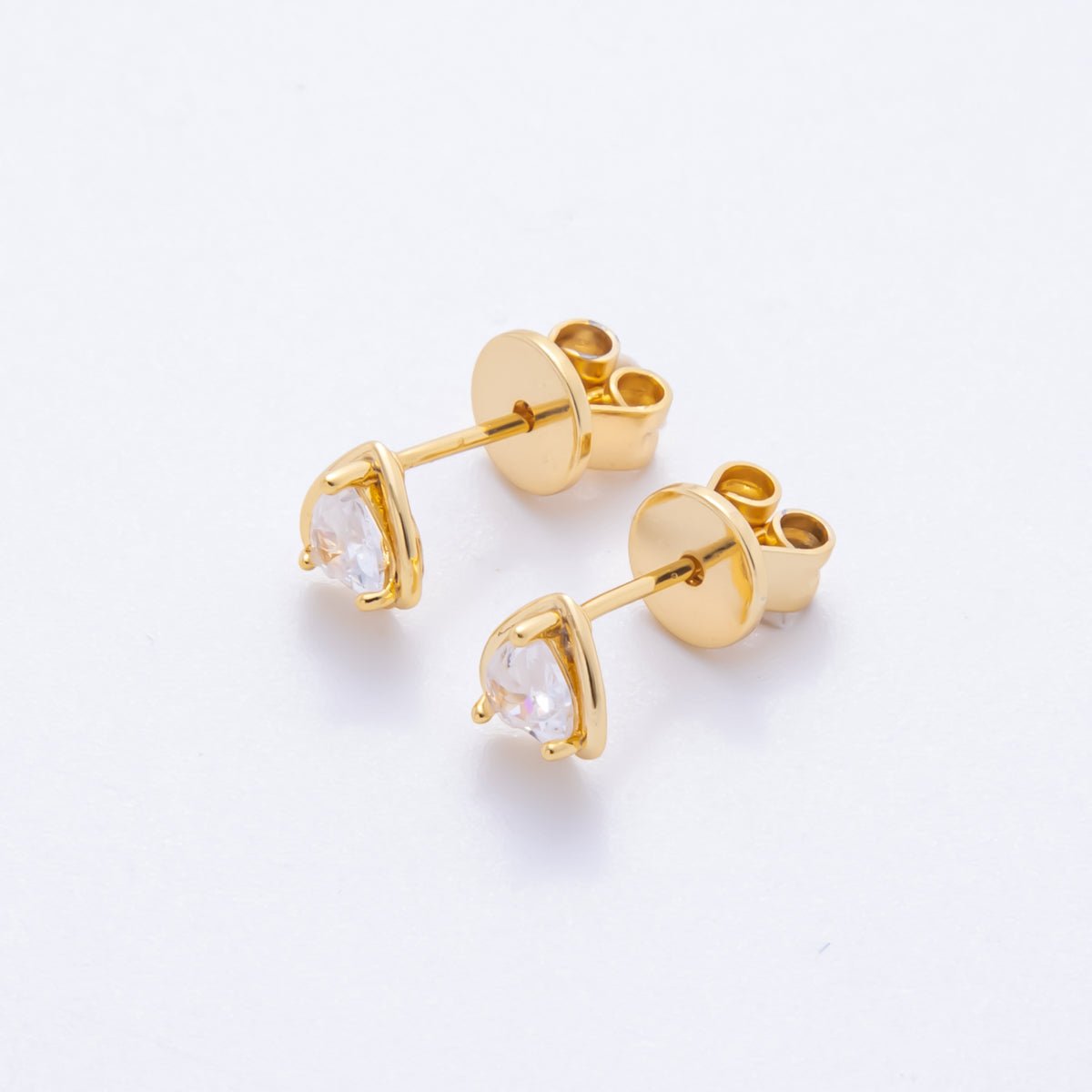 18K Gold Filled 6.5mm Clear CZ Inverted Heart CZ Drop Stud Earrings Findings | Z1362 - DLUXCA