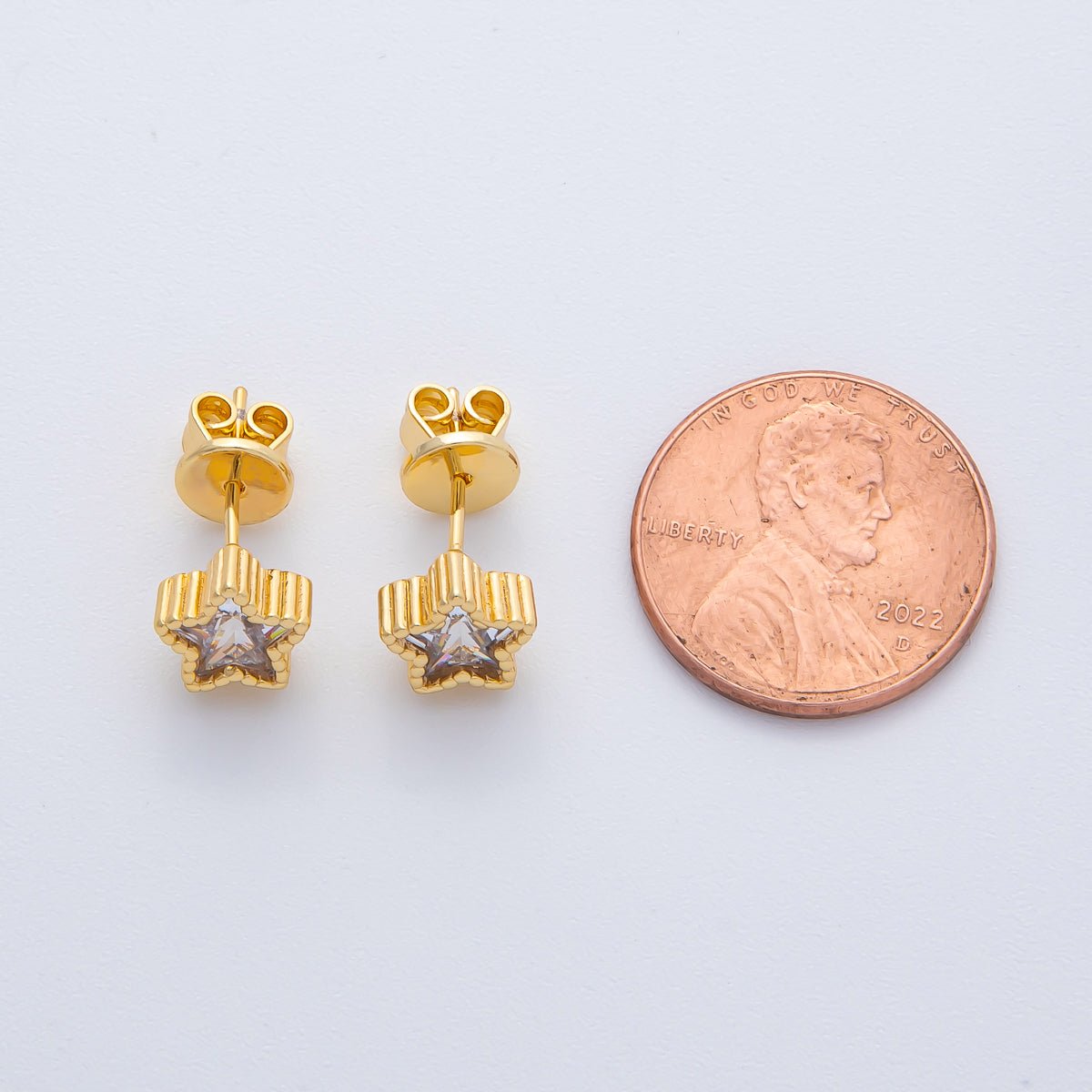 18K Gold Filled 7.5mm Clear CZ Ribbed Celestial Star Stud Earrings | AD1630 - DLUXCA