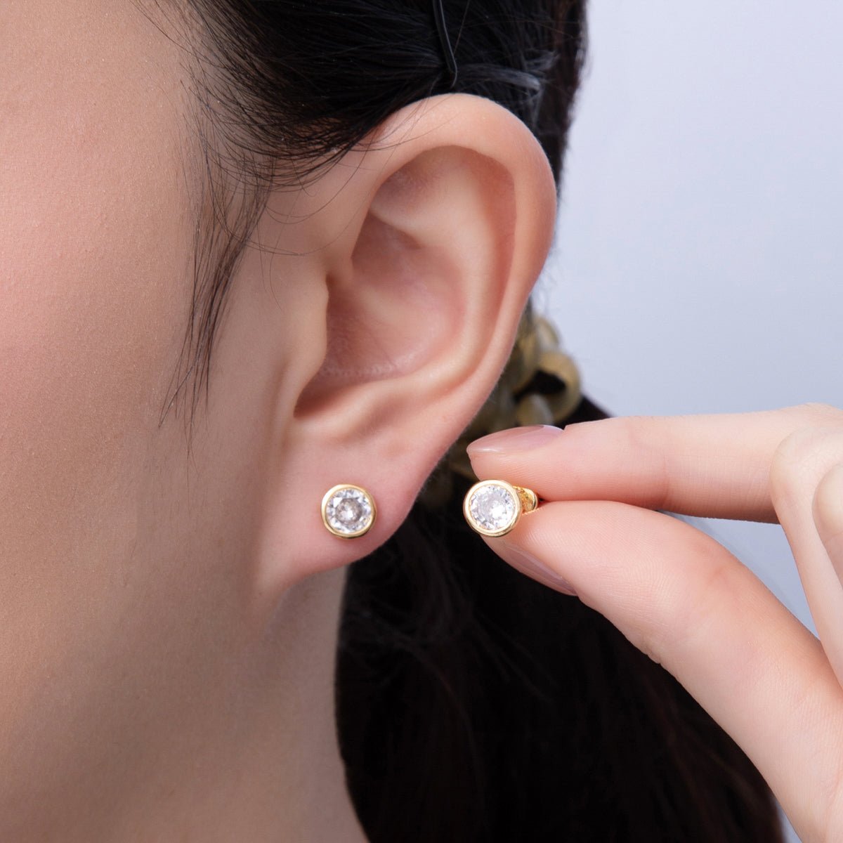 18K Gold Filled 7.5mm Clear CZ Round Bezel Stud Earrings | AD1637 - DLUXCA