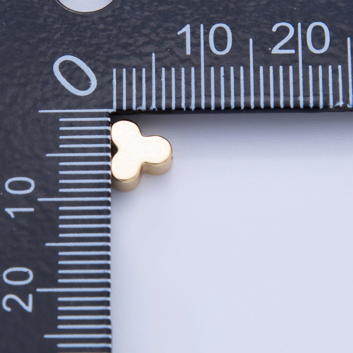 18K Gold Filled 7mm Minimalist 3 - Petal Lucky Clover Flower Spacer Bead Set | AF1077 - DLUXCA