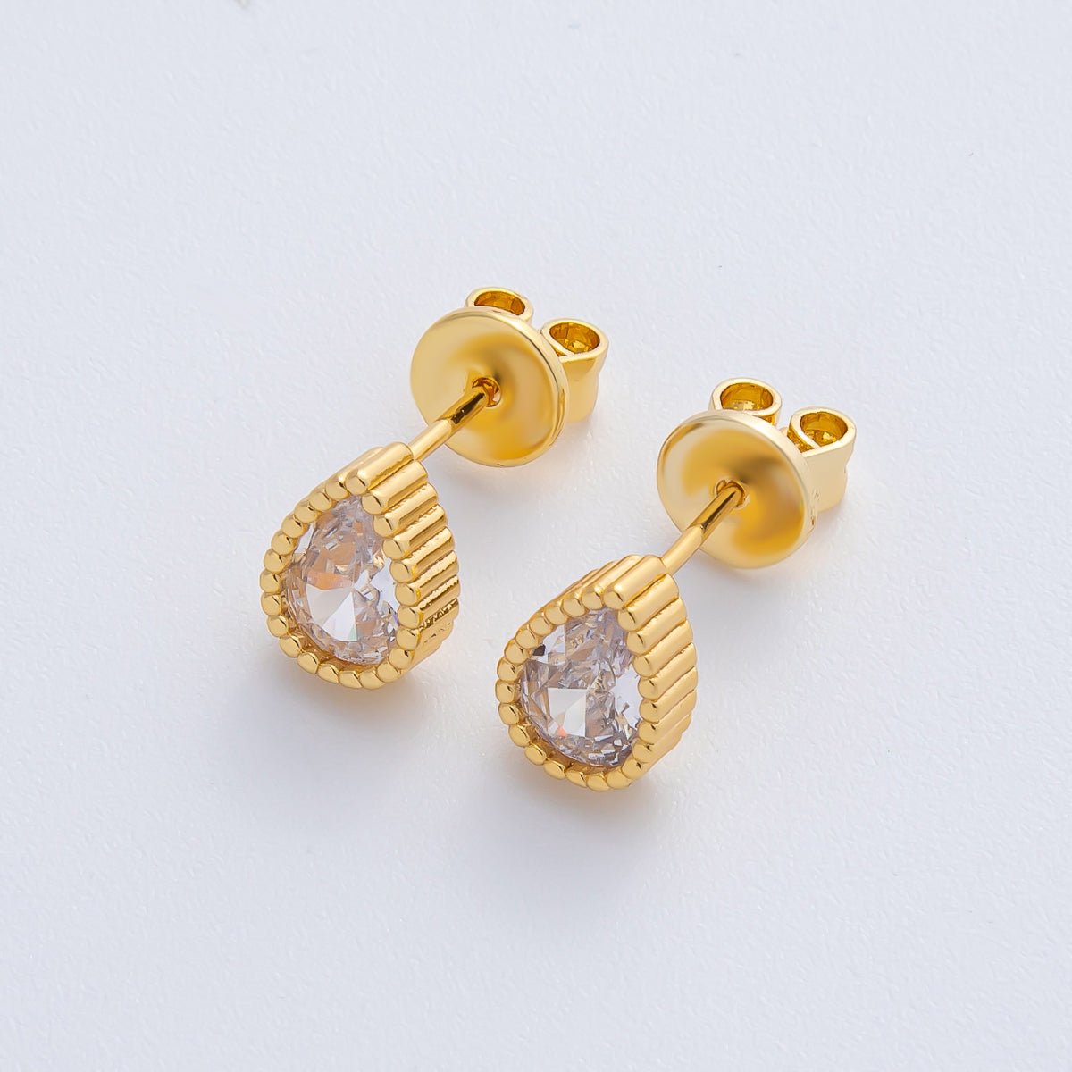 18K Gold Filled 8.7mm Clear CZ Ribbed Teardrop Stud Earrings | AD1628 - DLUXCA