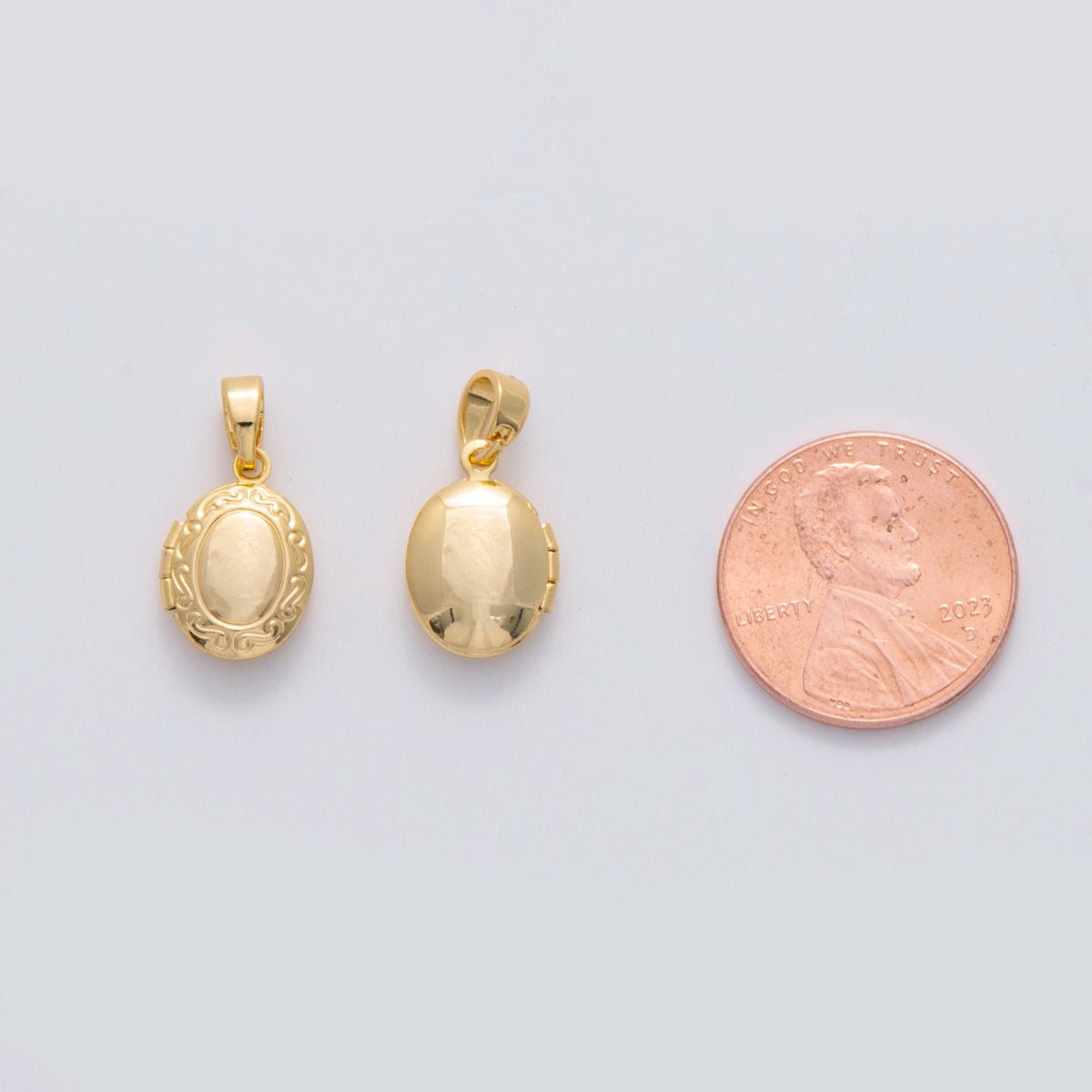 18K Gold Filled Artisan Oval Locket Pendant | AH689 - DLUXCA