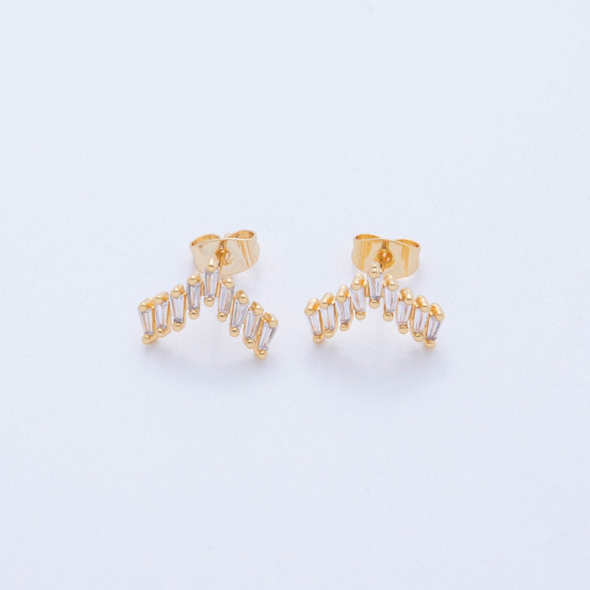 18K Gold Filled Baguette CZ V - Shaped Stud Earrings | AI399 - DLUXCA