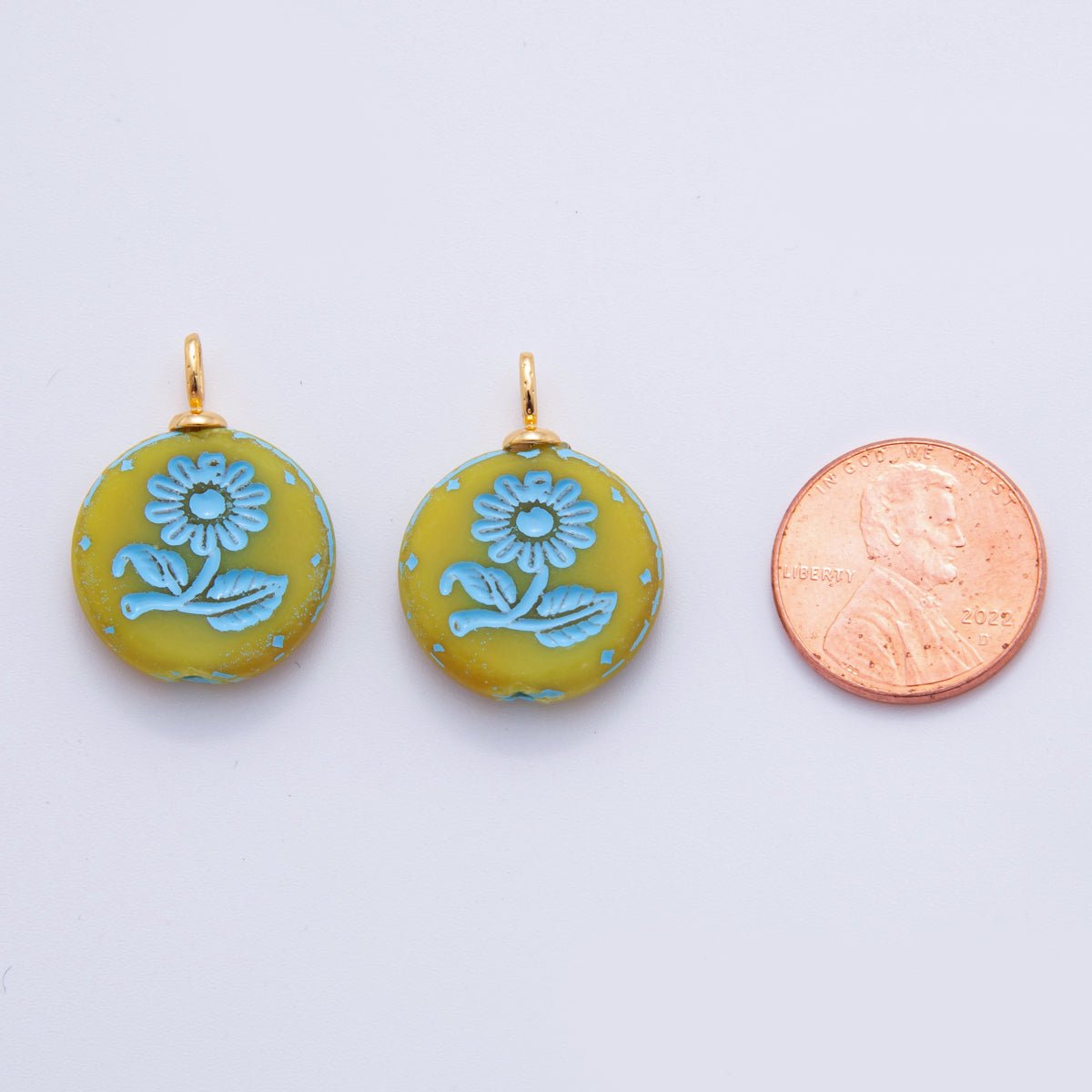 18K Gold Filled Blue Daisy Flower Green Round Drop Pendant | AF721 - DLUXCA