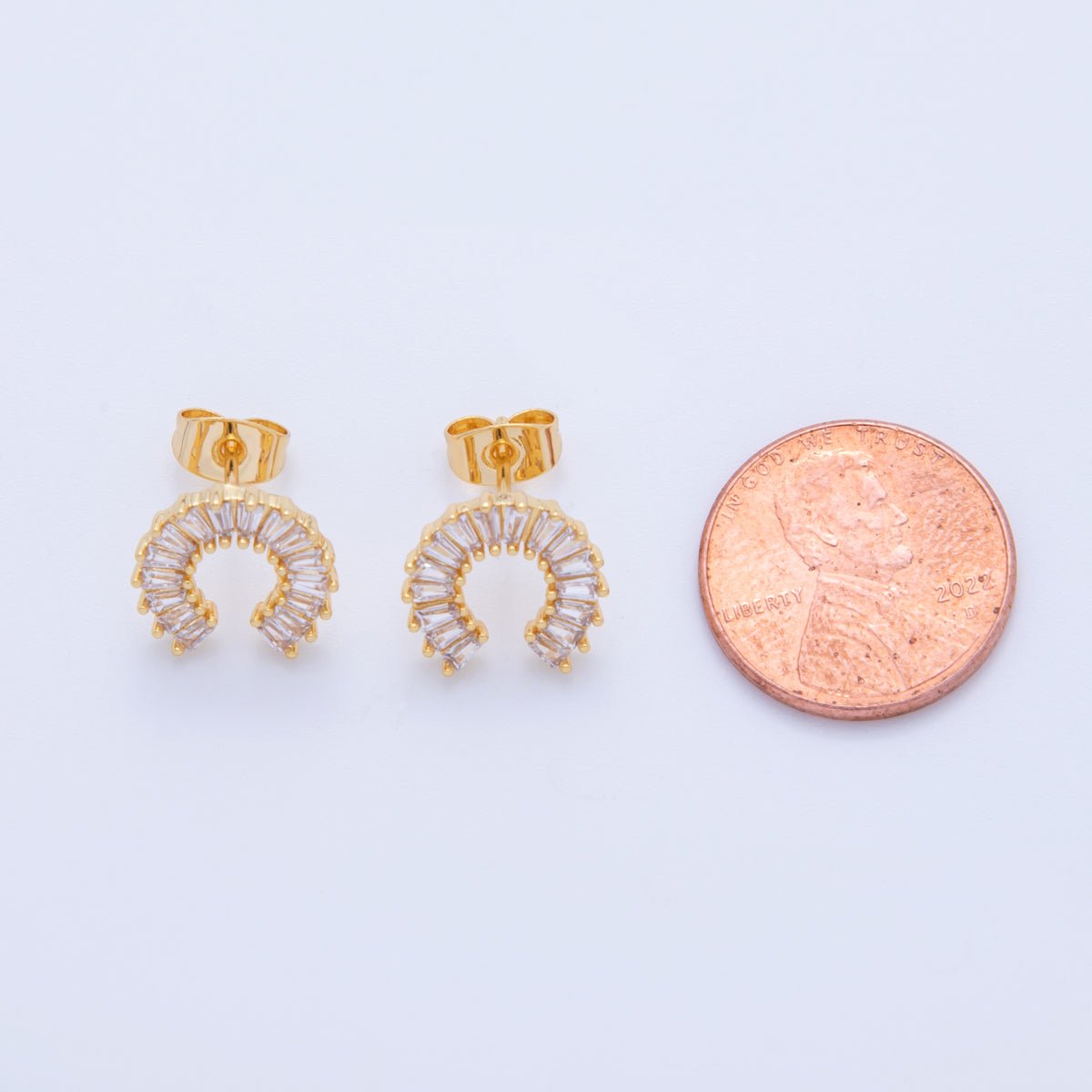 18K Gold Filled Clear CZ Baguette Horseshoe Stud Earrings | AI353 - DLUXCA