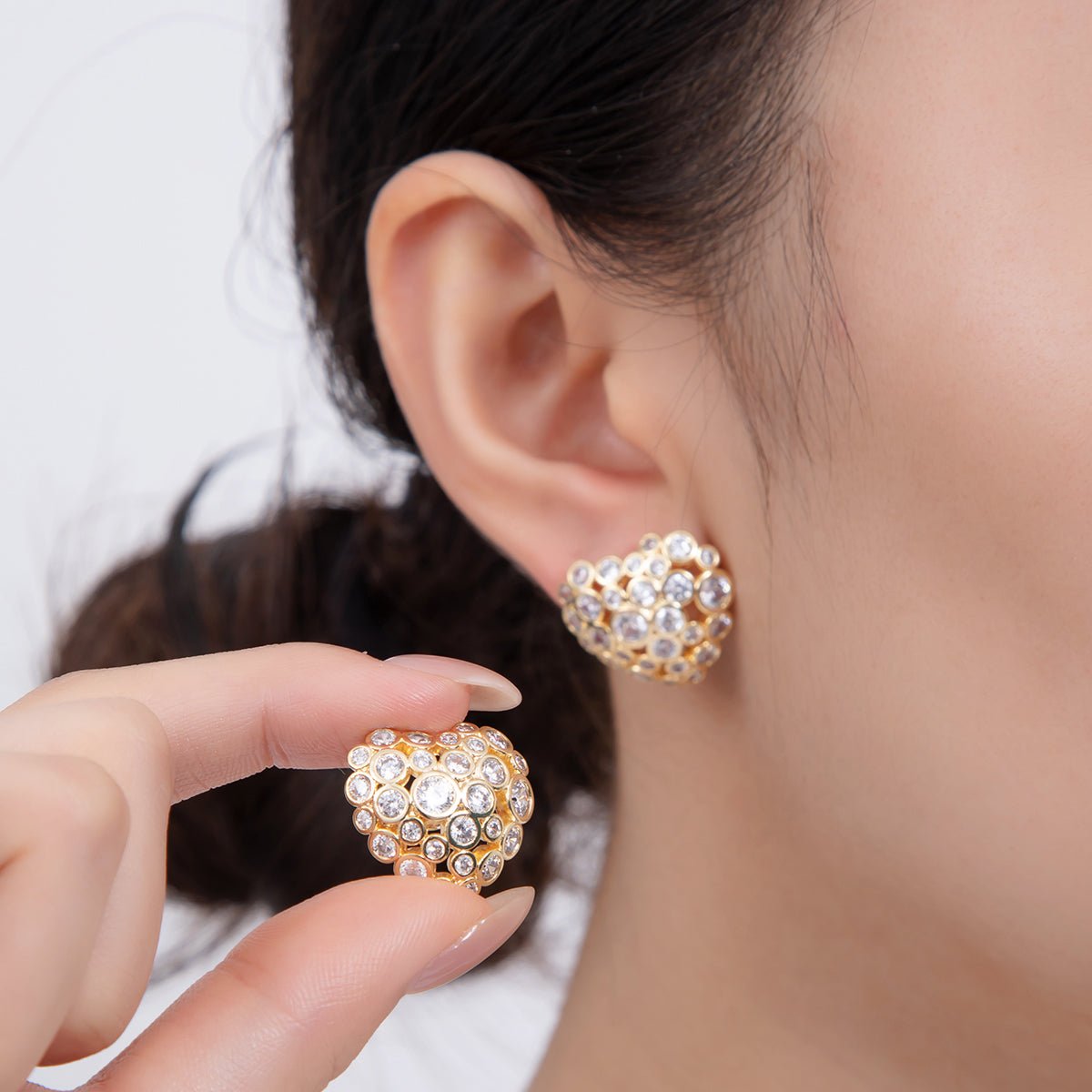 18K Gold Filled Clear CZ Dotted Dome Heart Stud Earrings | AI358 - DLUXCA
