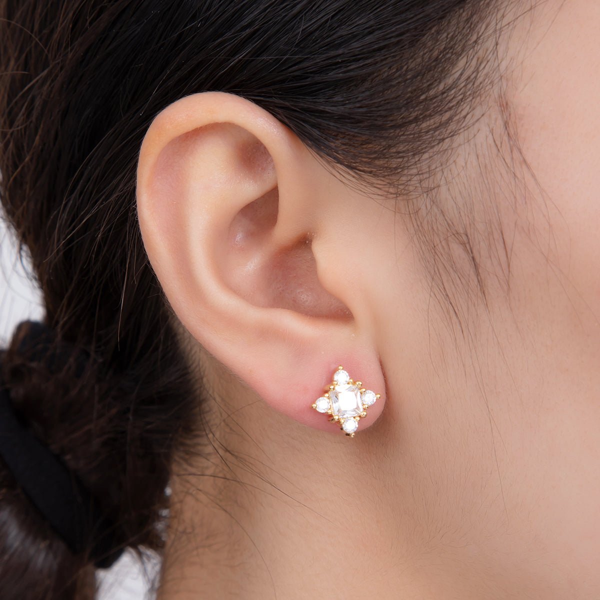 18K Gold Filled Clear Rectangle CZ Sparkly Star Stud Earrings | AI418 - DLUXCA