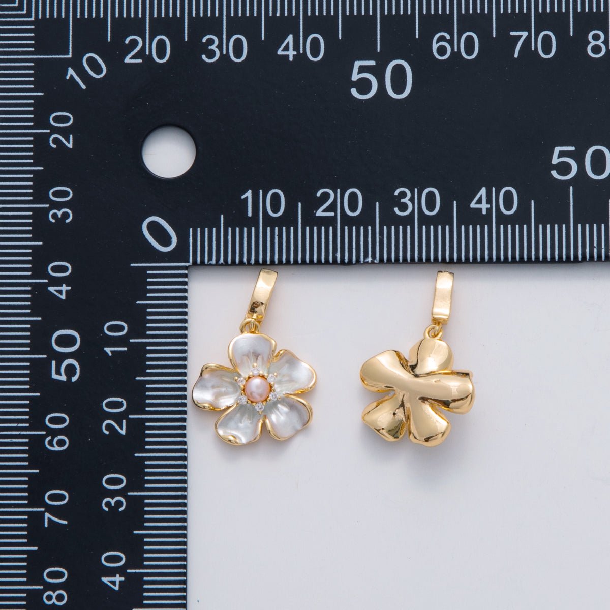 18K Gold Filled CZ Shell Pearl Foil Flower Pendant | AH692 - DLUXCA